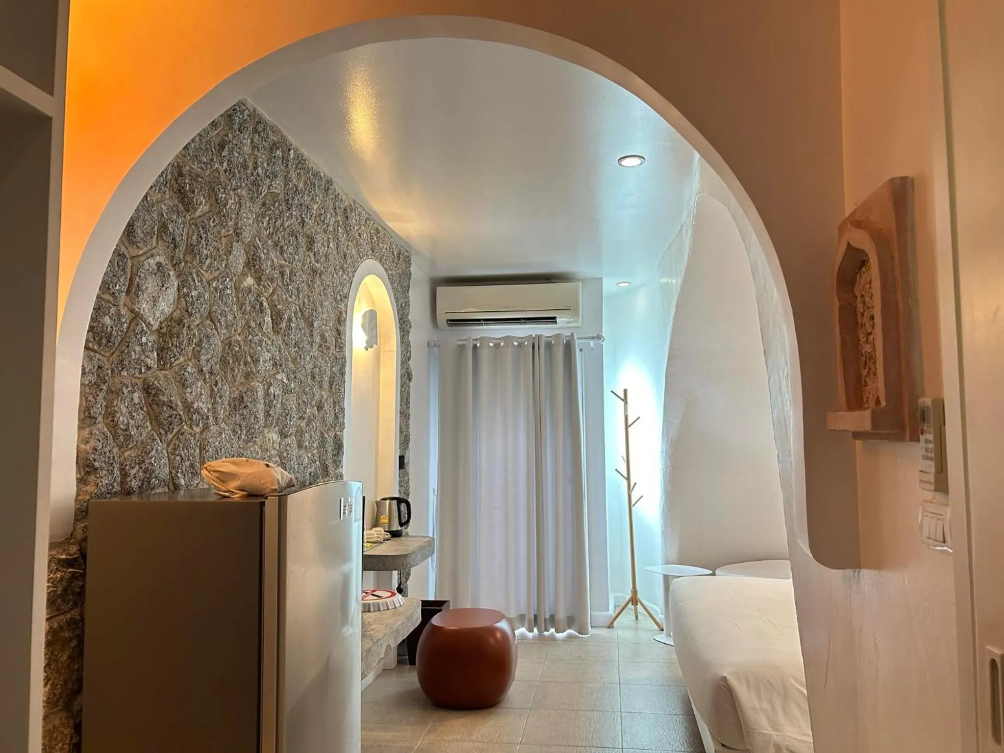 Bed in Benyada Lodge - Surin Beach