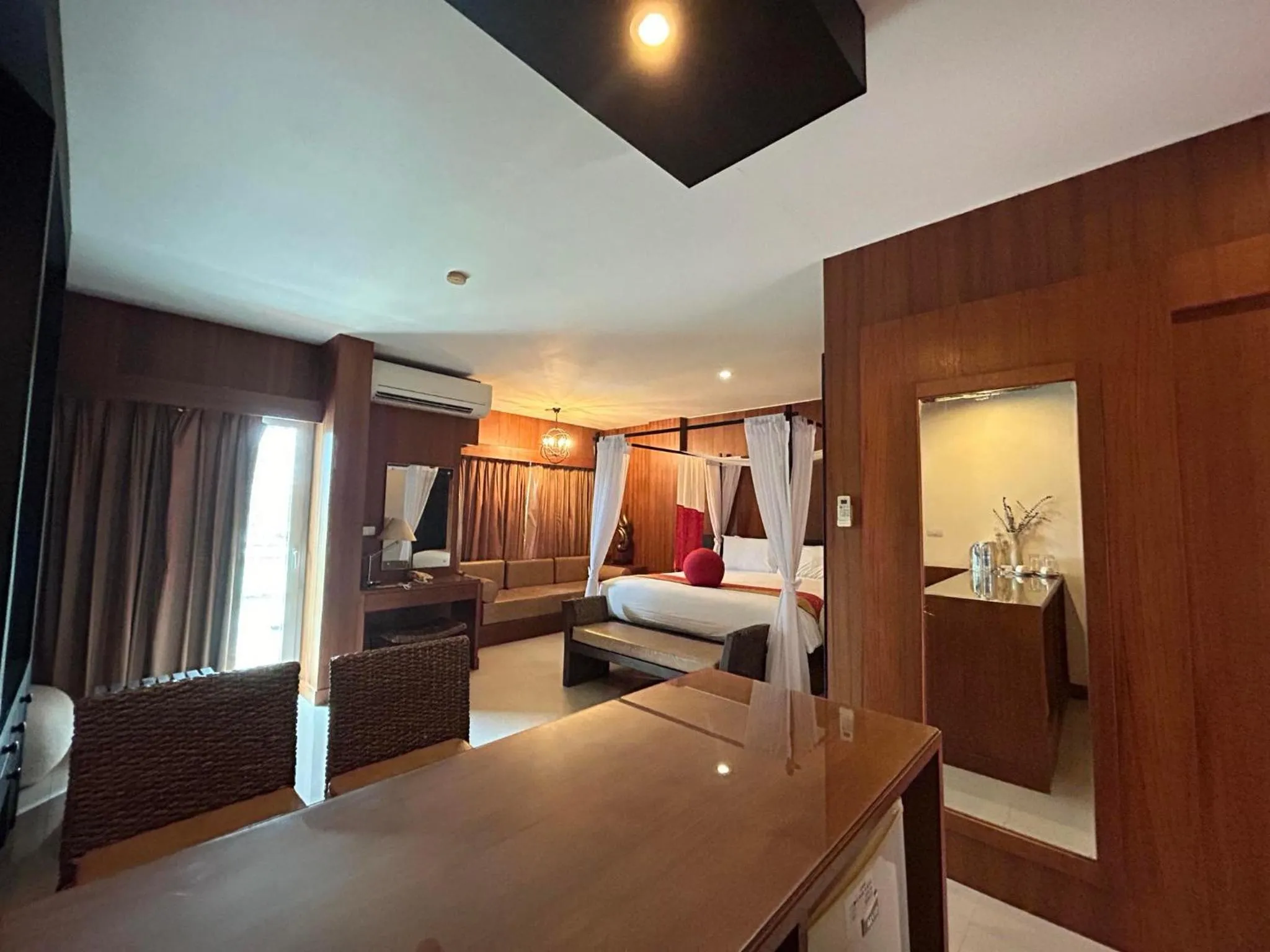 Bed in Benyada Lodge - Surin Beach