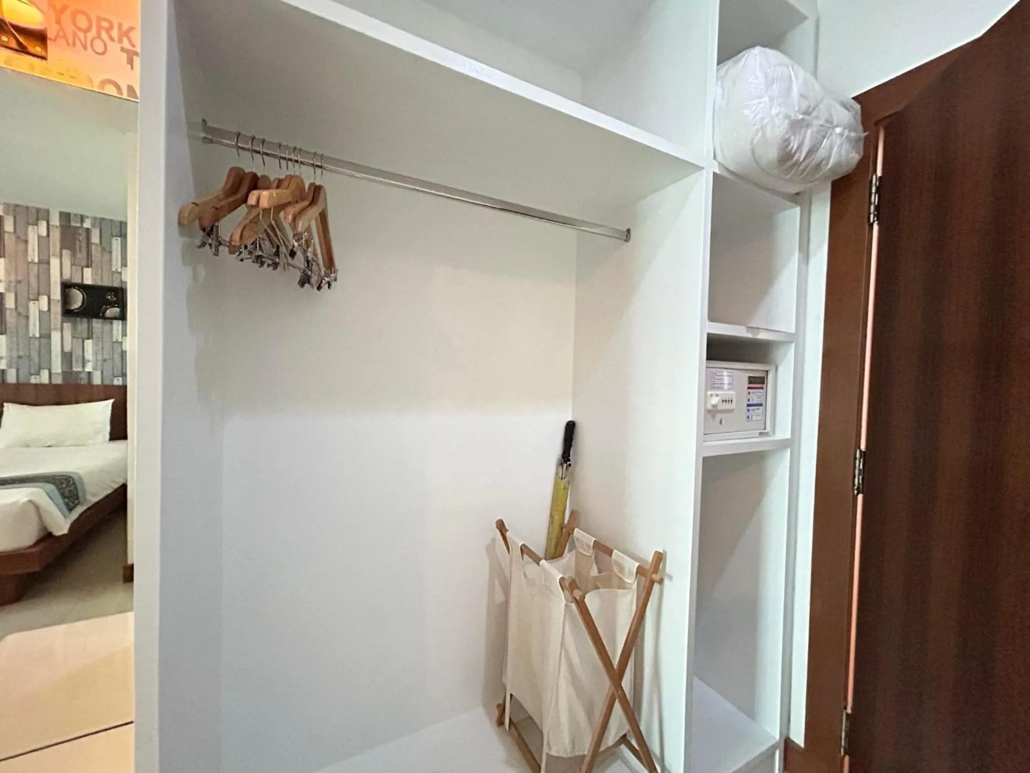 wardrobe, Bed in Benyada Lodge - Surin Beach