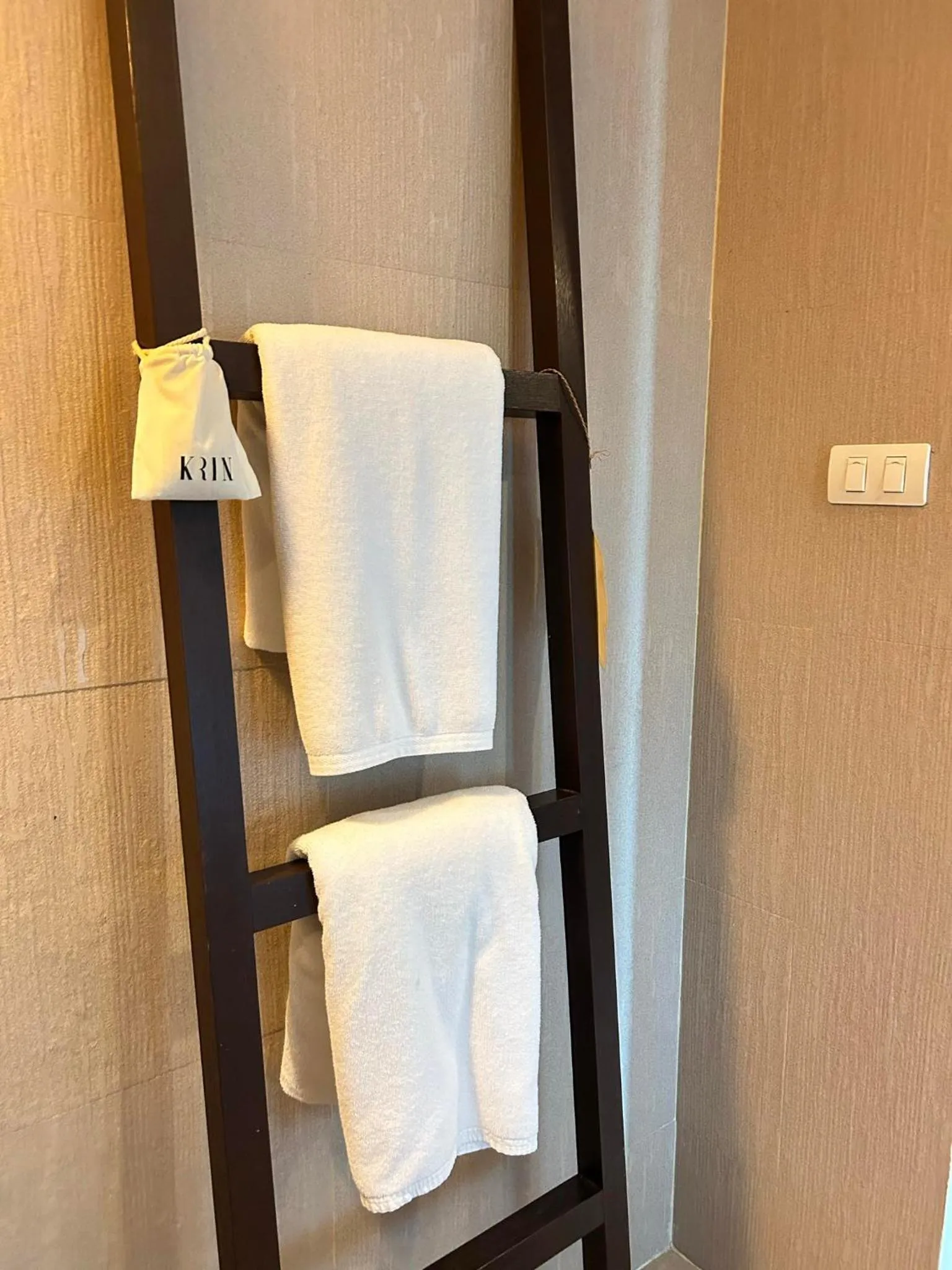 Bedroom, Bed in Benyada Lodge - Surin Beach