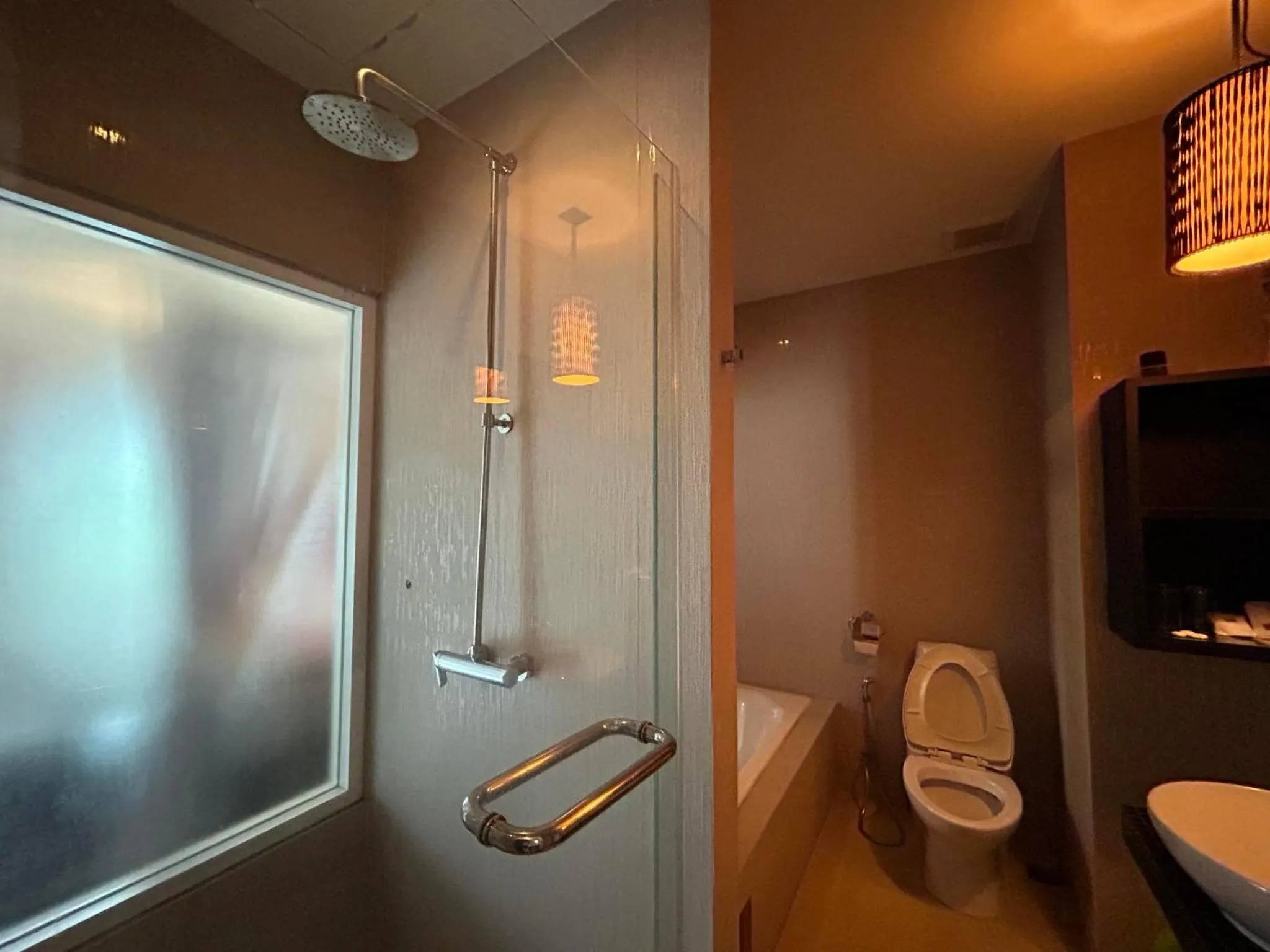 Shower in Benyada Lodge - Surin Beach