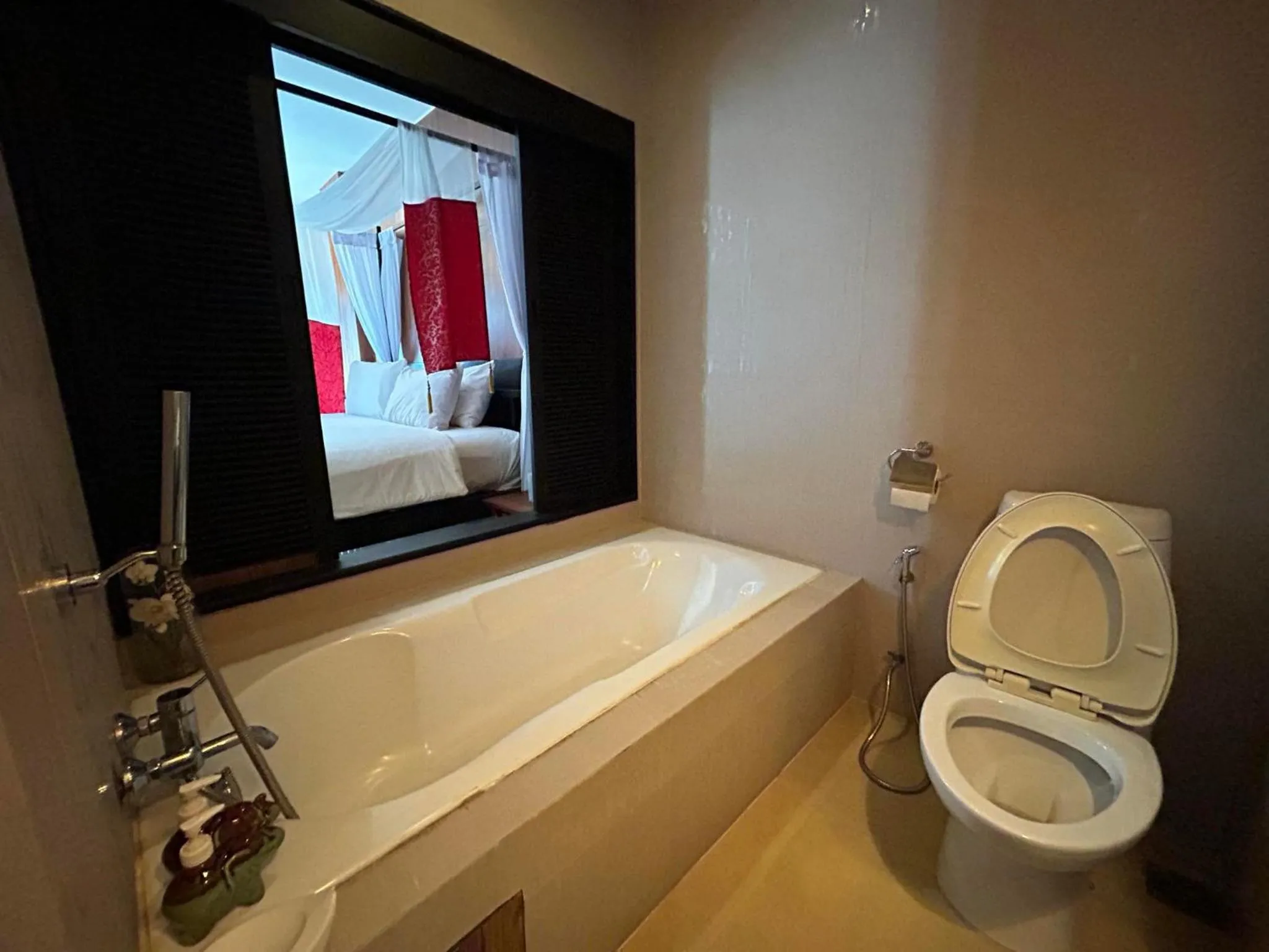 Toilet in Benyada Lodge - Surin Beach