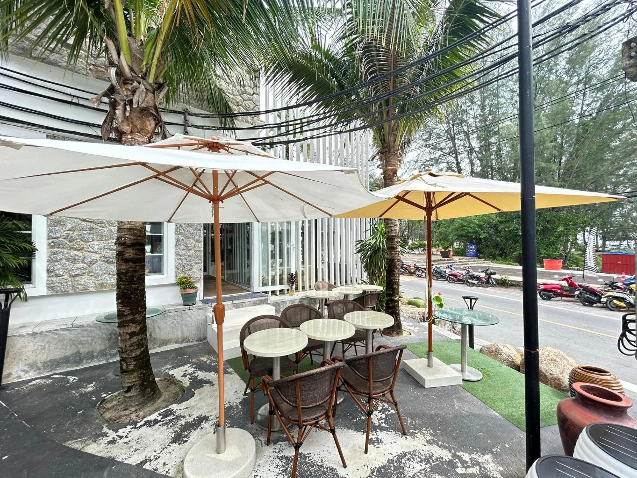 Property building in Benyada Lodge - Surin Beach