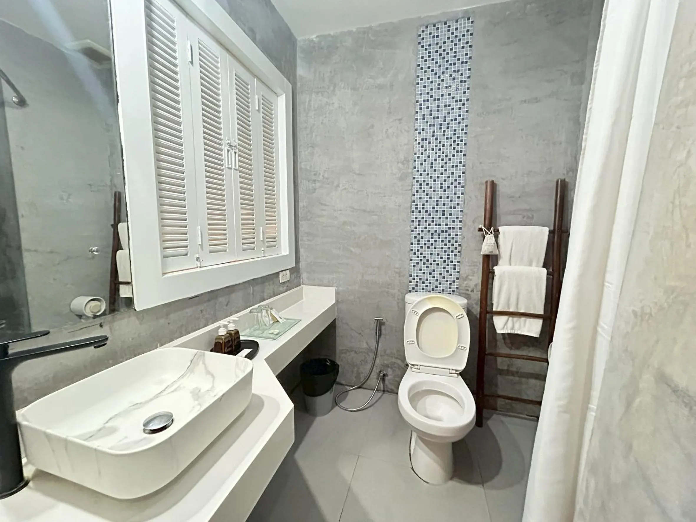 Bathroom in Benyada Lodge - Surin Beach