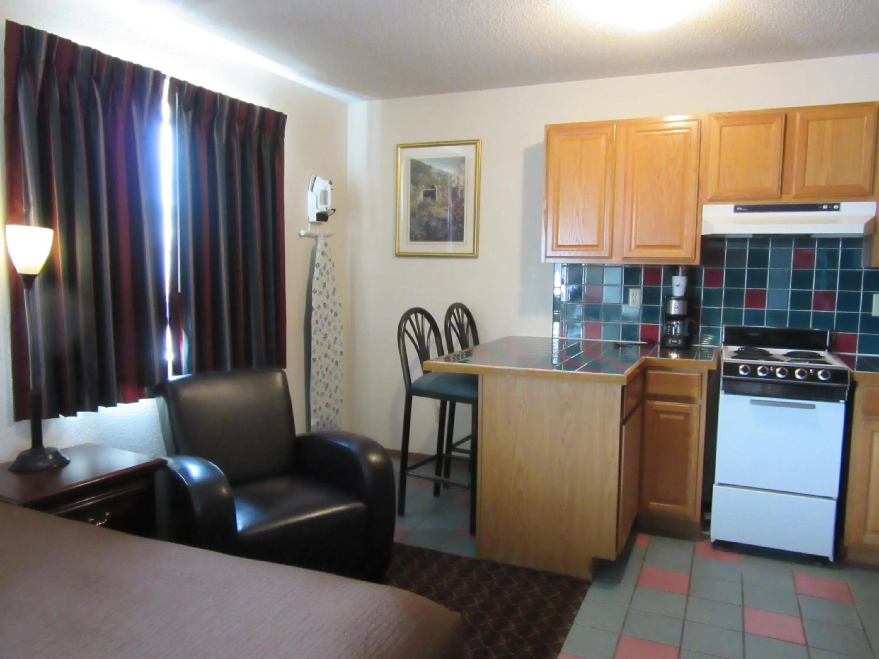 Day in Howard Johnson by Wyndham Wichita Airport