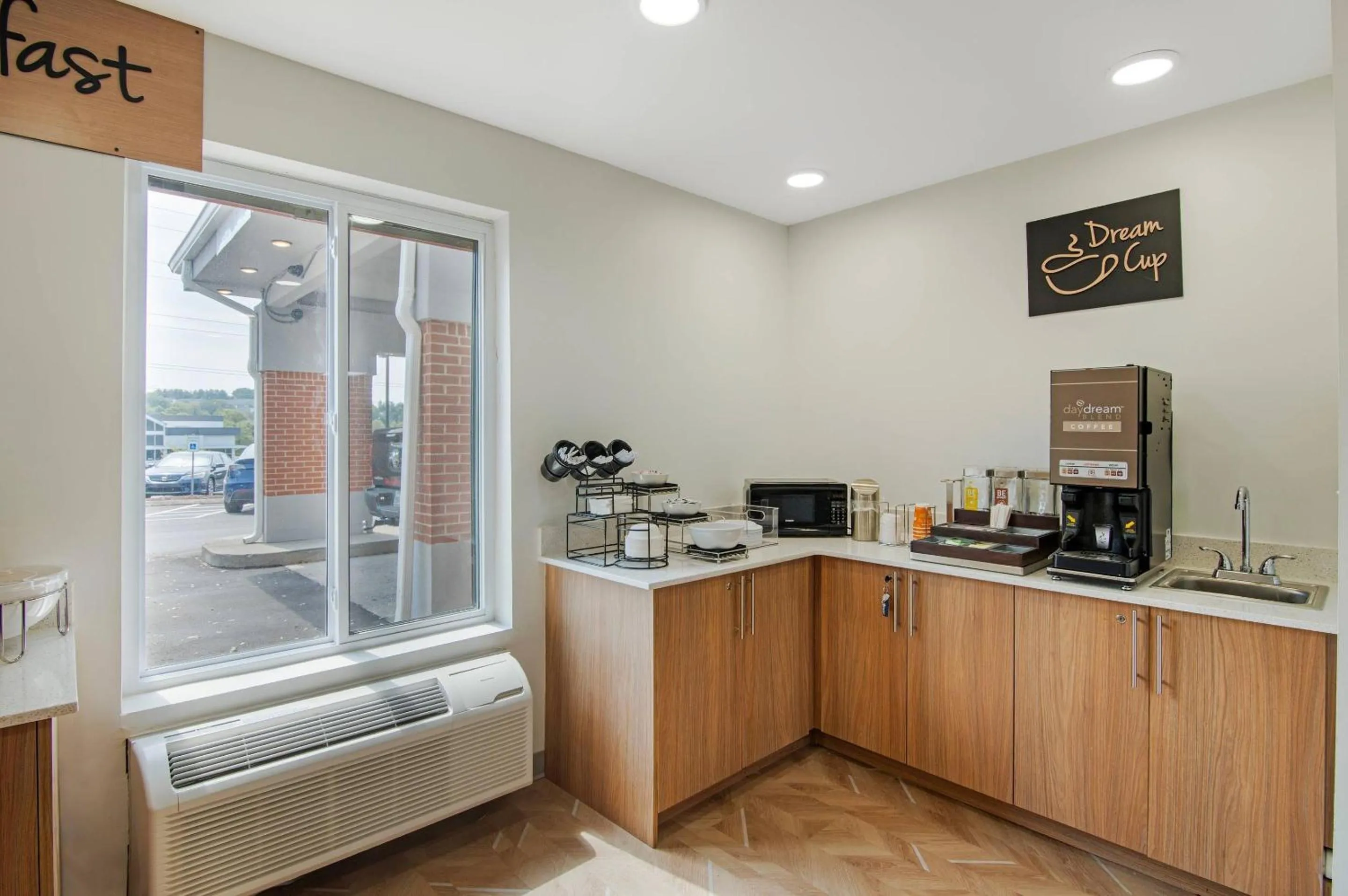 Breakfast in Sleep Inn Franklin - Cool Springs