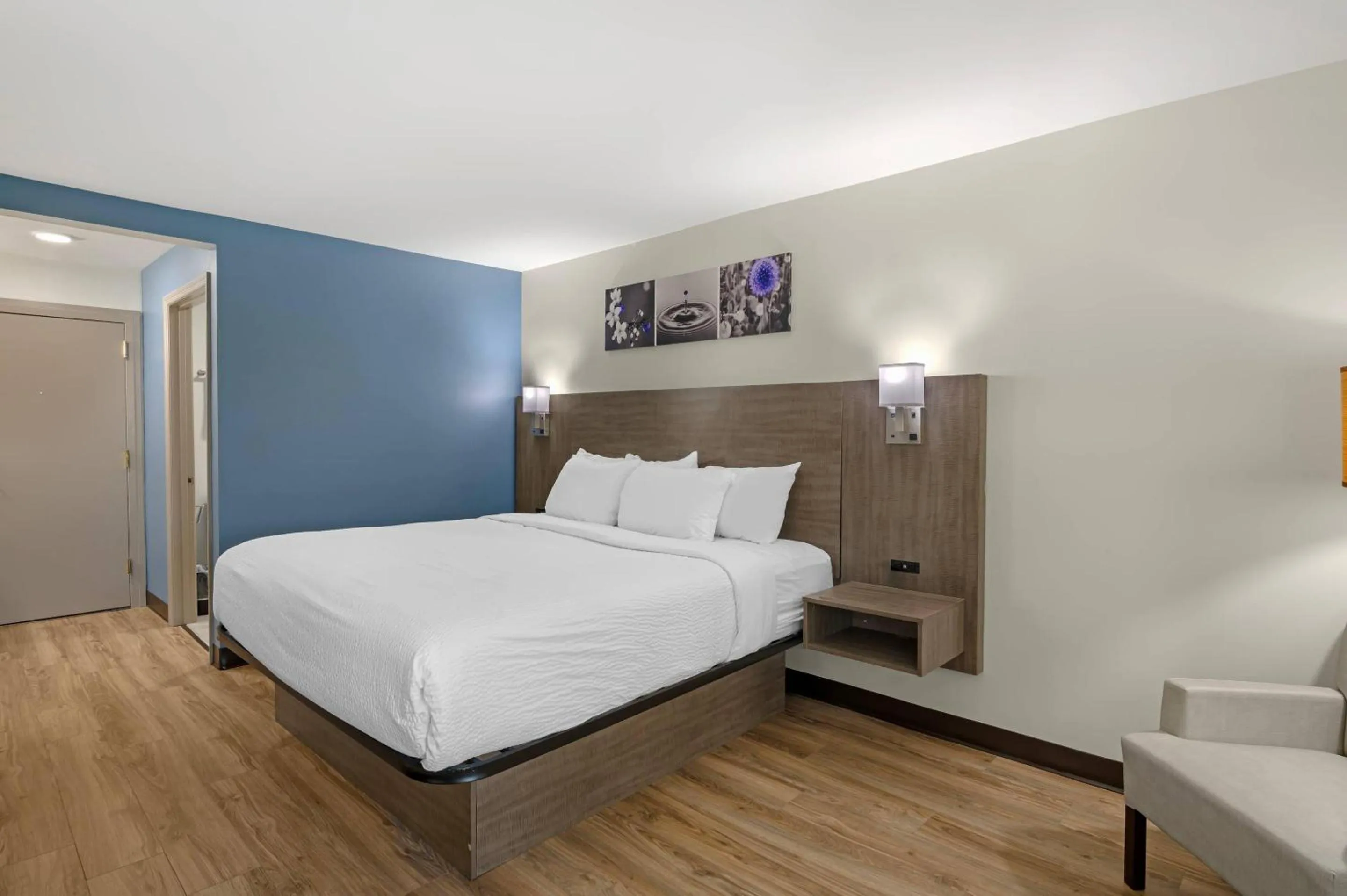 Bedroom in Sleep Inn Franklin - Cool Springs