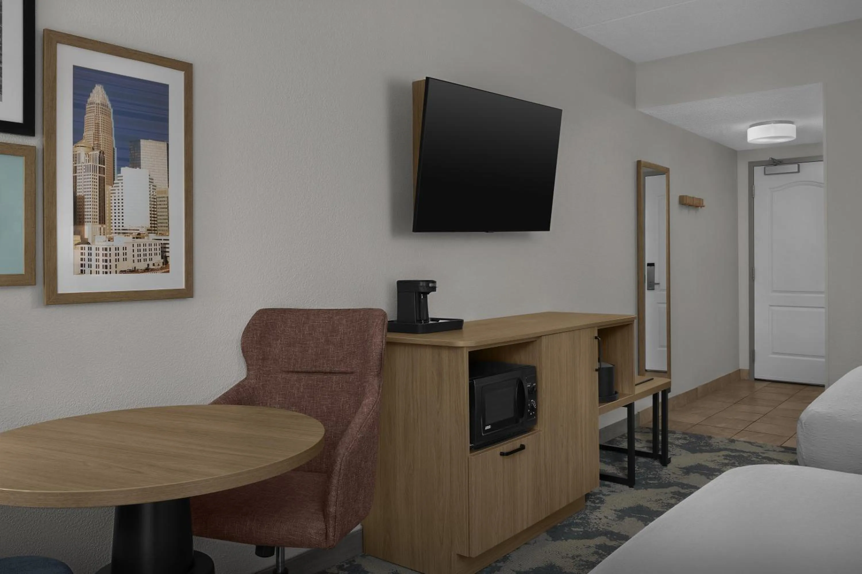 Bed in Hampton Inn & Suites Huntersville