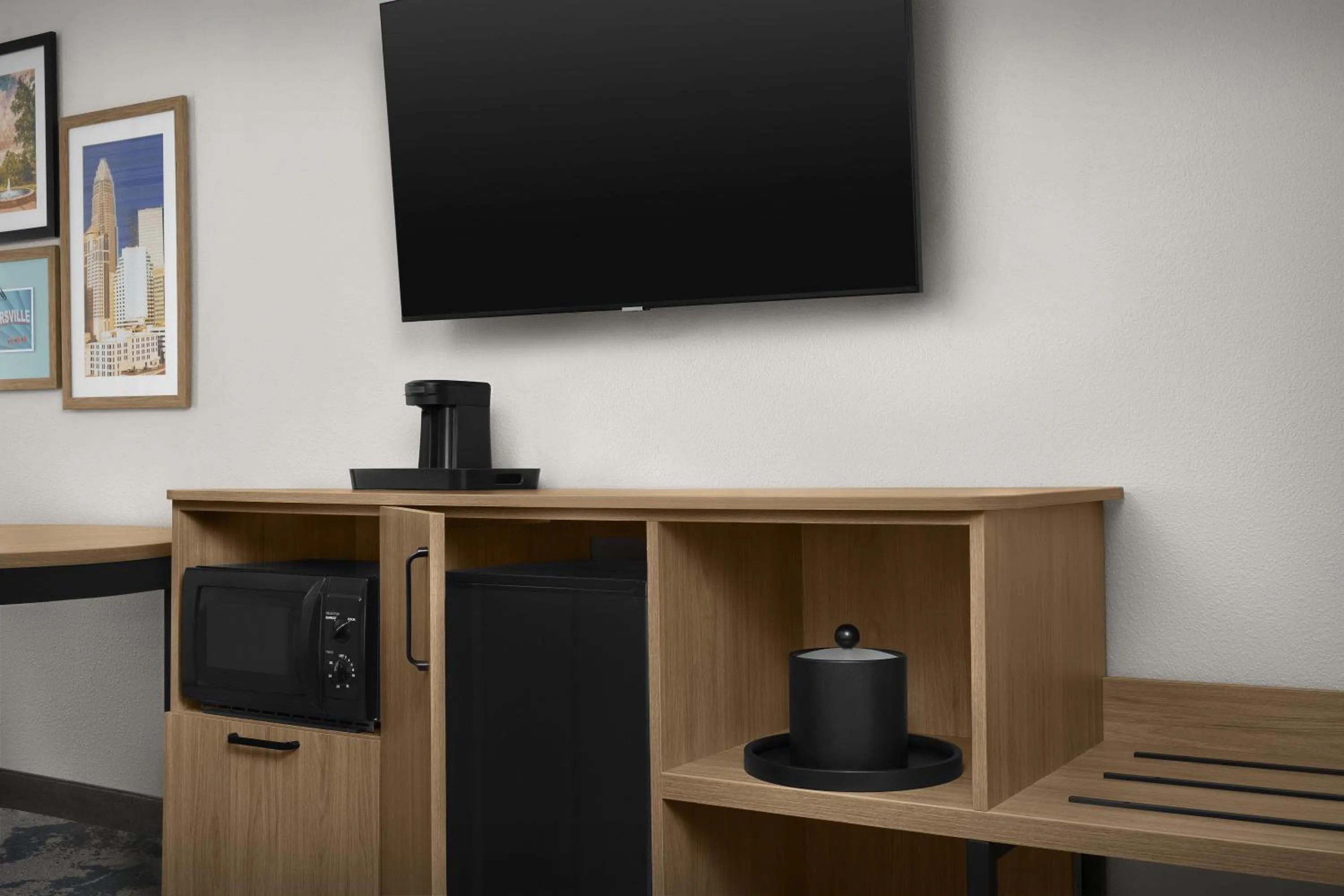 Photo of the whole room in Hampton Inn & Suites Huntersville