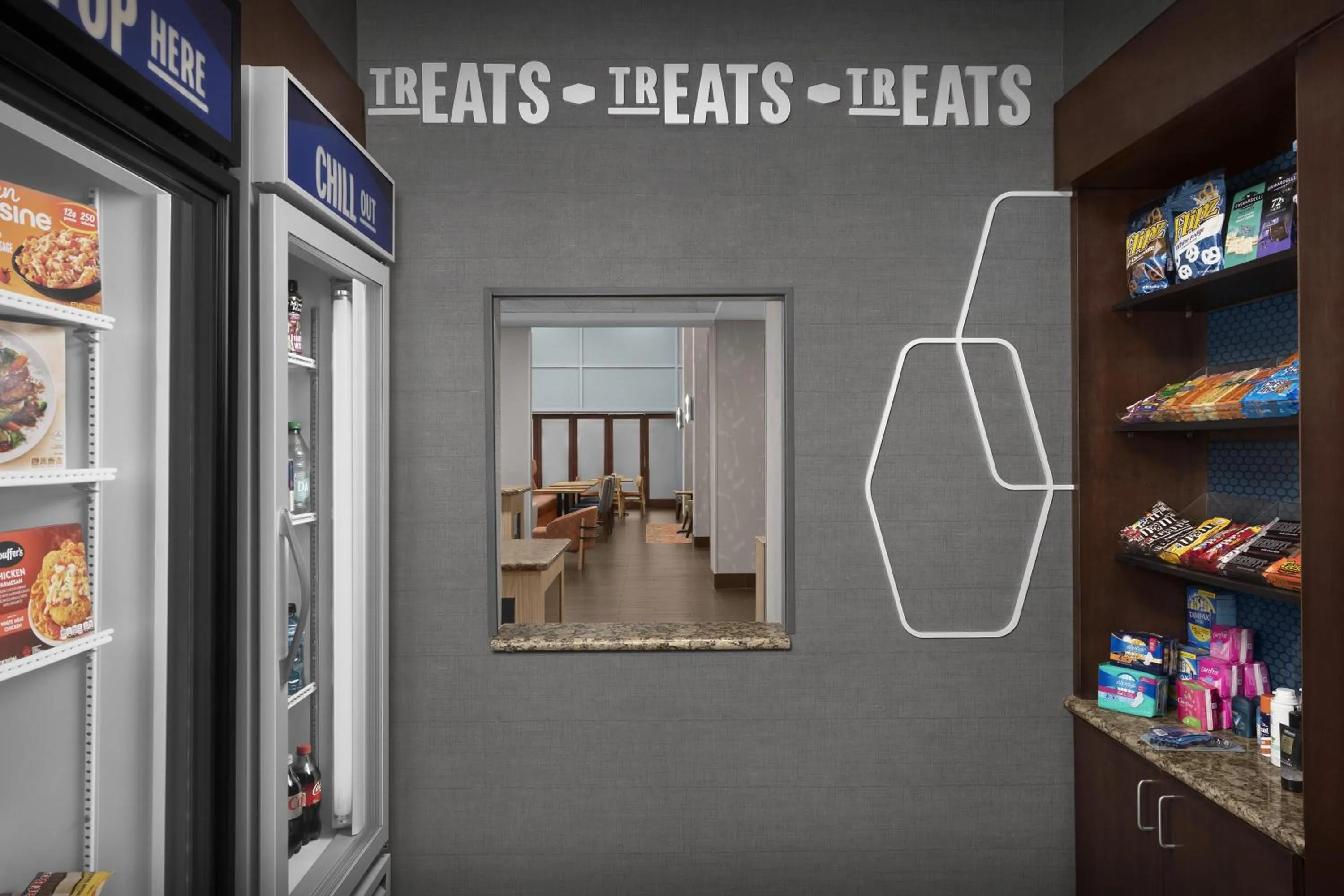 Restaurant/places to eat in Hampton Inn & Suites Huntersville