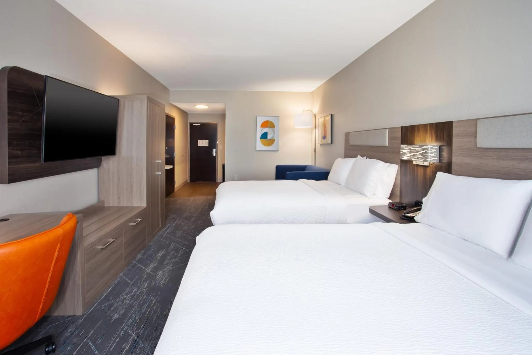 Photo of the whole room, Bed in Holiday Inn Express Augusta North by IHG