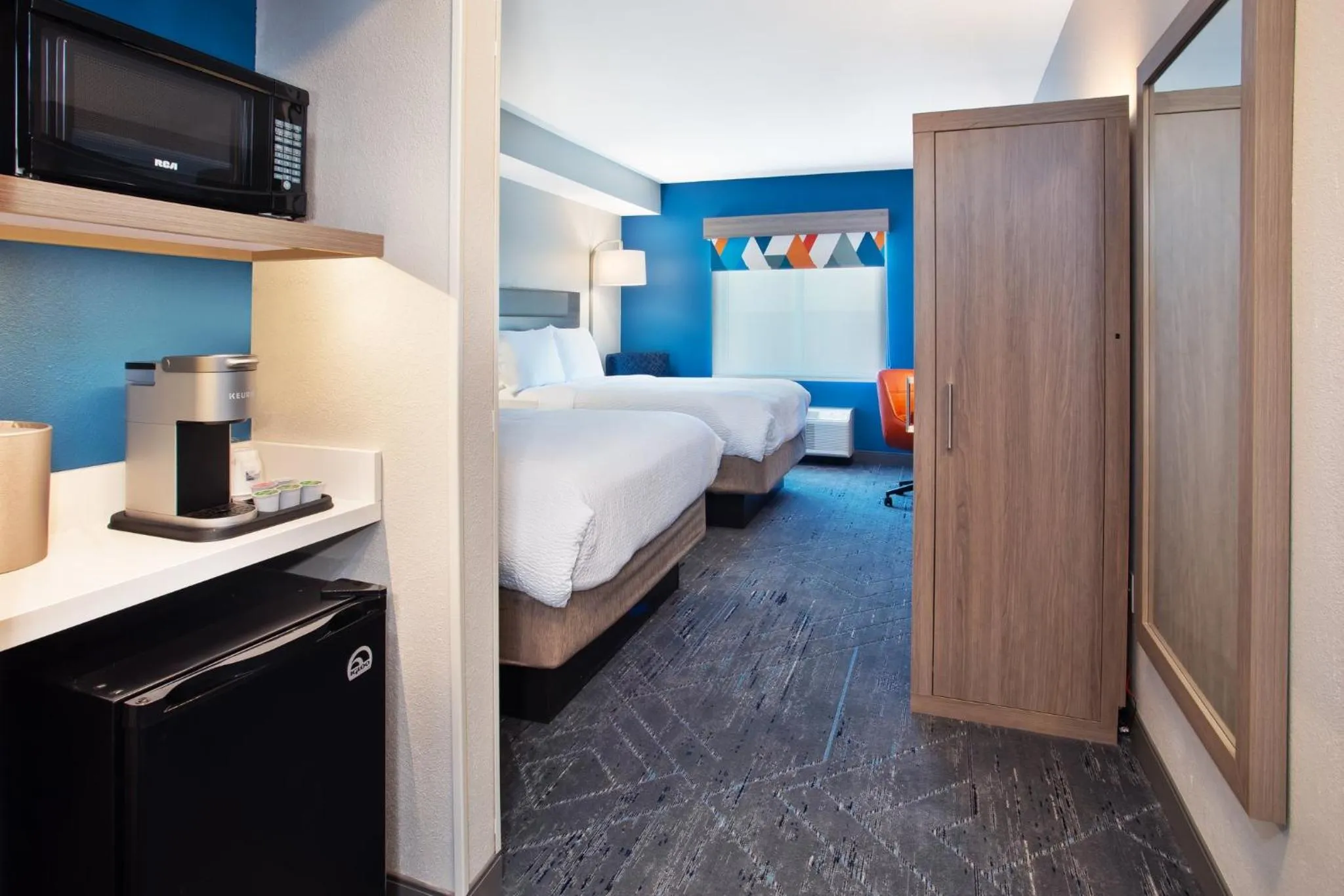 Photo of the whole room, Bed in Holiday Inn Express Augusta North by IHG