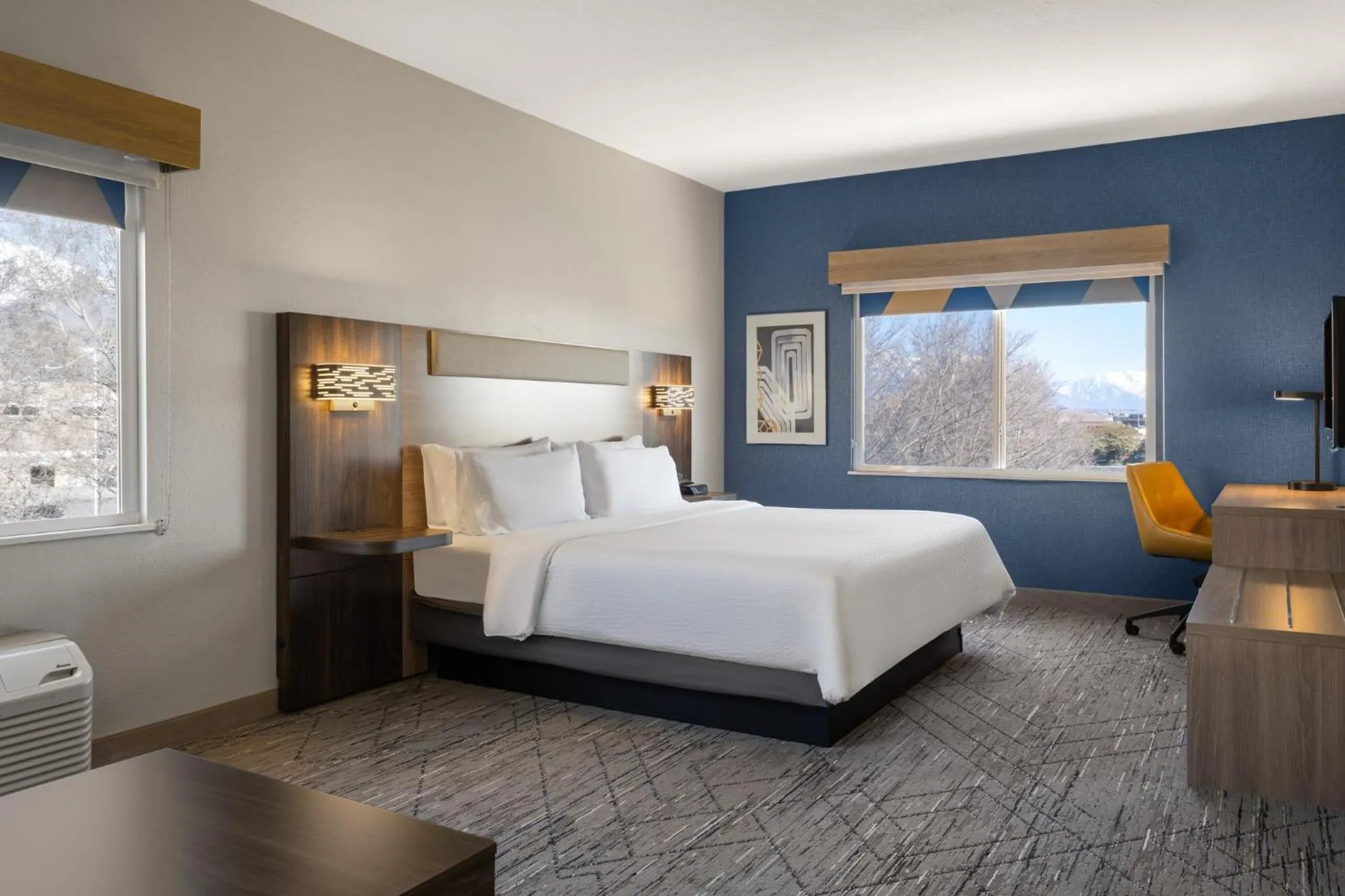 Photo of the whole room, Bed in Holiday Inn Express & Suites American Fork - North Provo by IHG