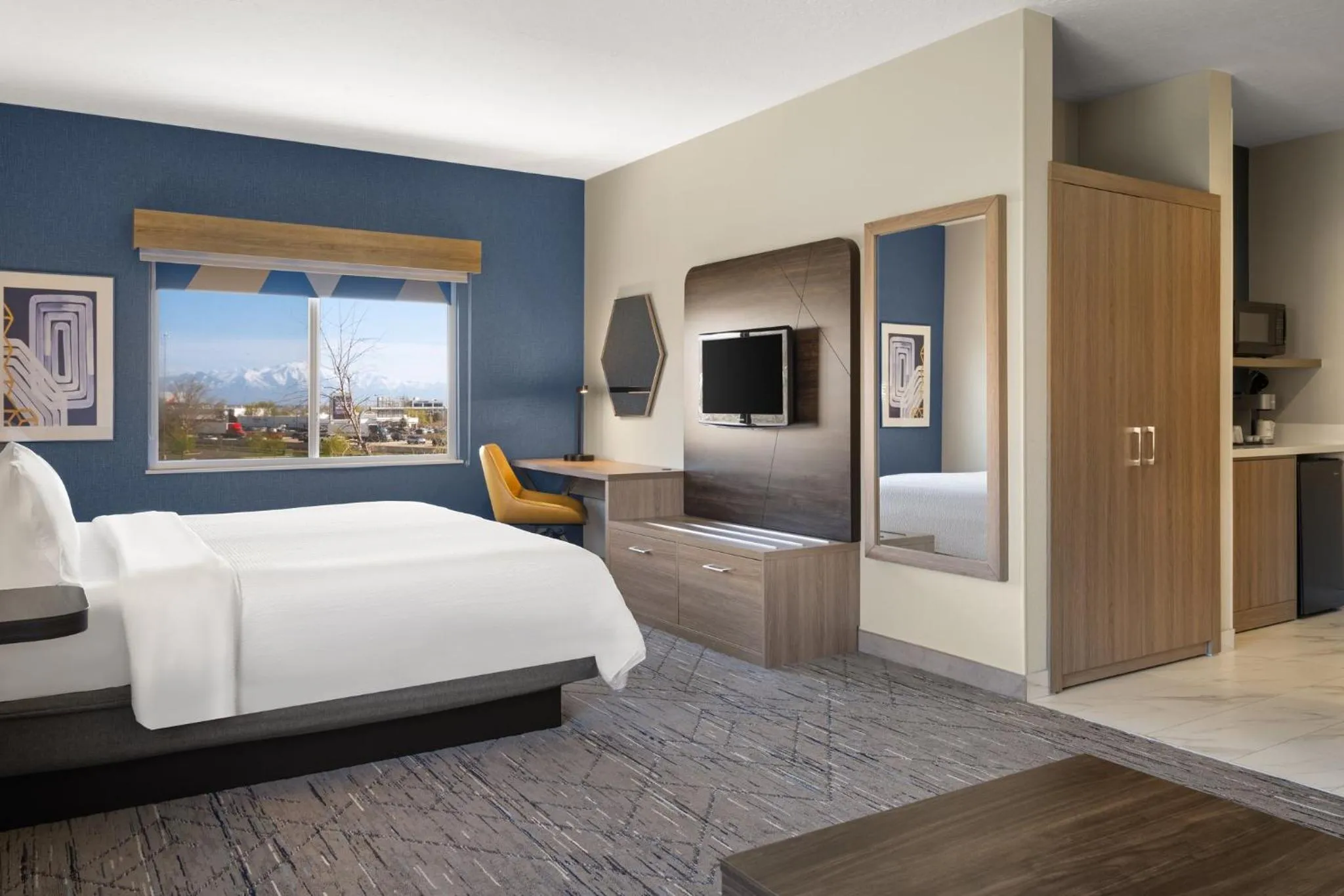 Photo of the whole room, Bed in Holiday Inn Express & Suites American Fork - North Provo by IHG