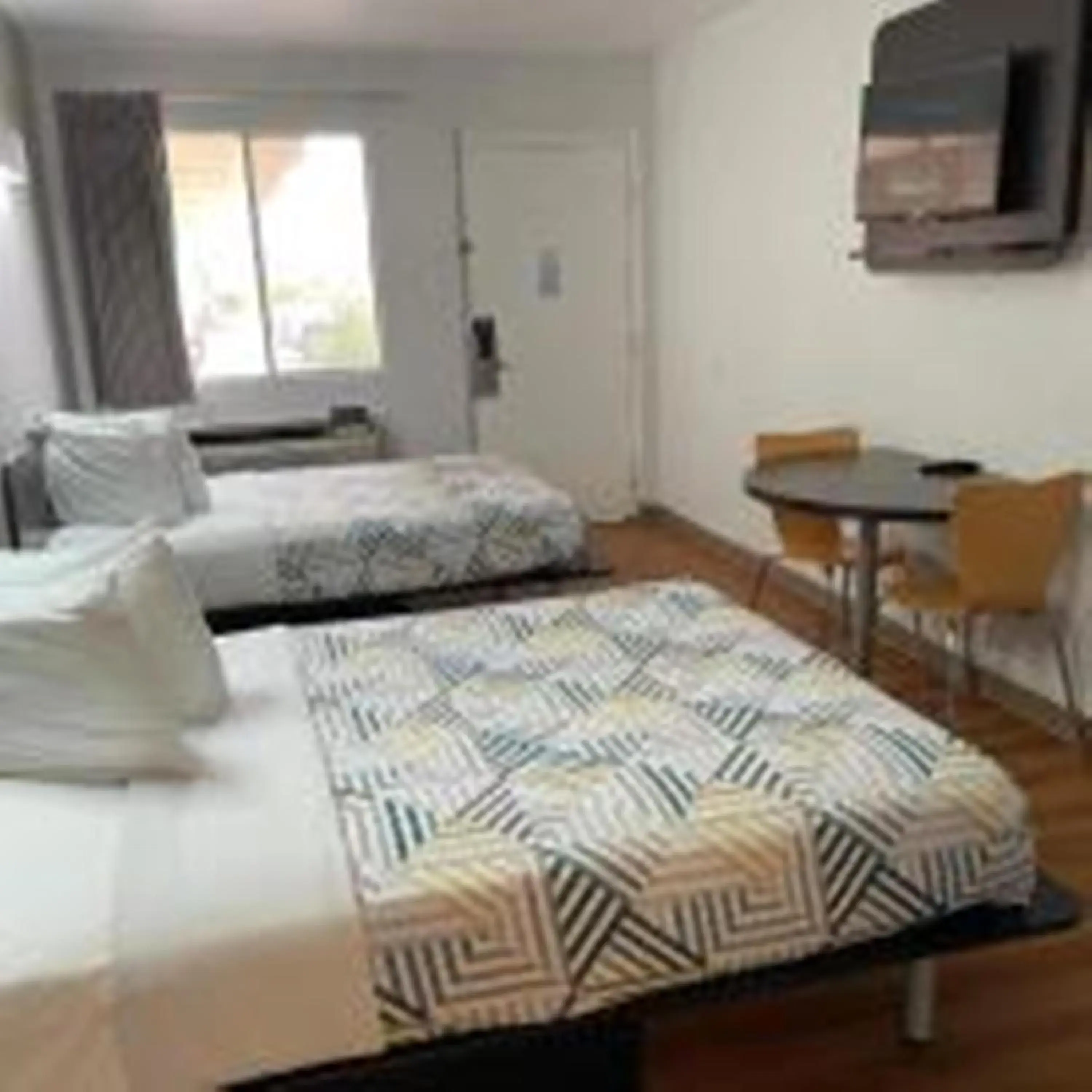 Quadruple Room - Smoking in Motel 6-Van Horn, TX Quadruple Room - Smoking in Motel 6-Van Horn, TX