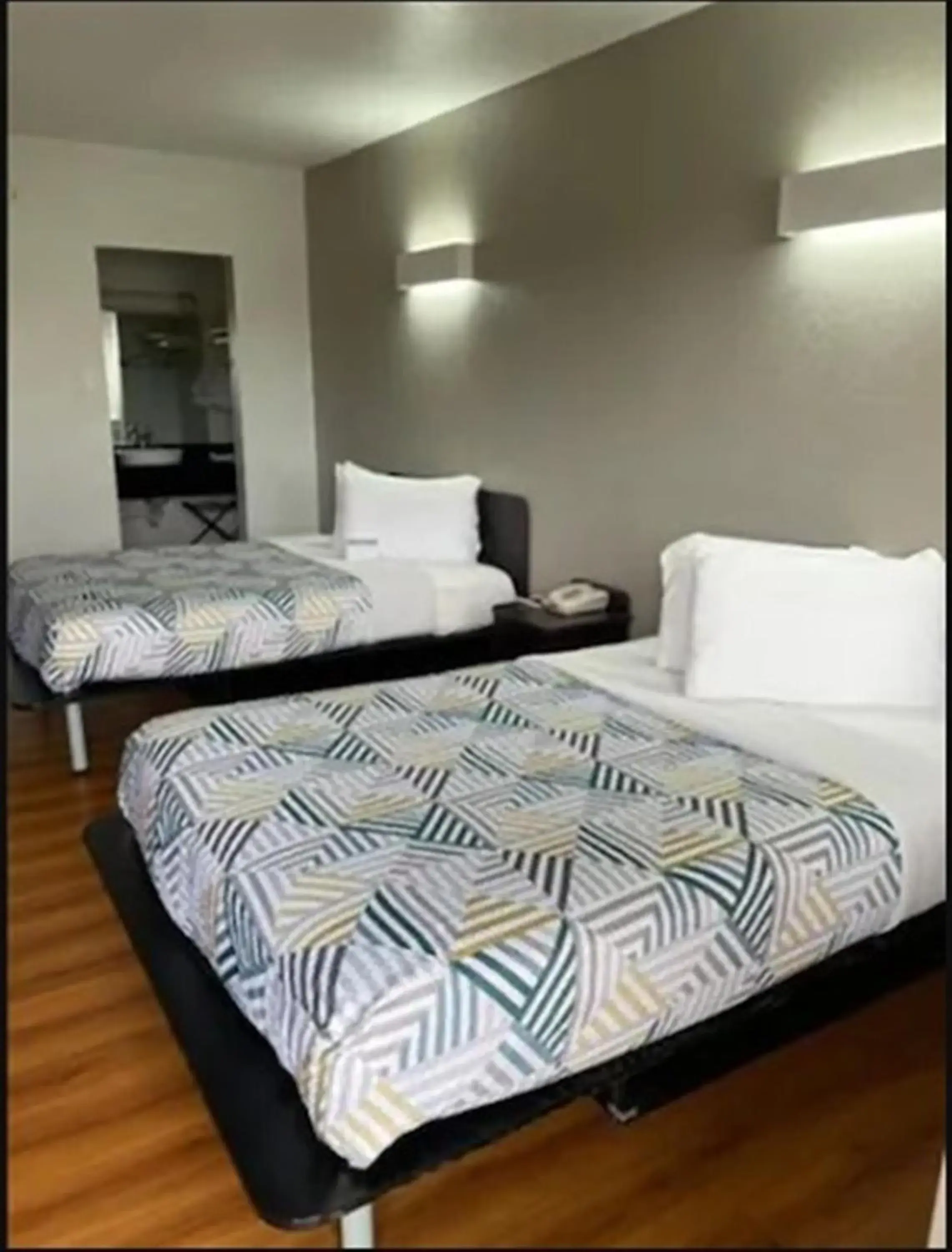 Quadruple Room - Non-Smoking in Motel 6-Van Horn, TX Quadruple Room - Non-Smoking in Motel 6-Van Horn, TX