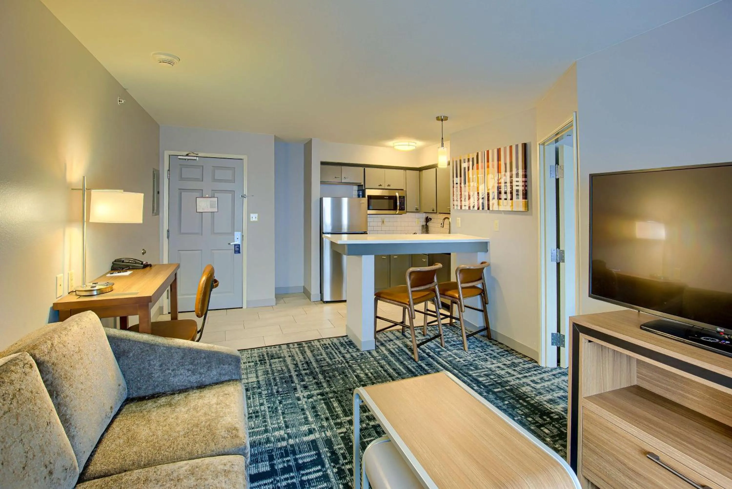 Living room in Homewood Suites by Hilton South Bend Notre Dame Area
