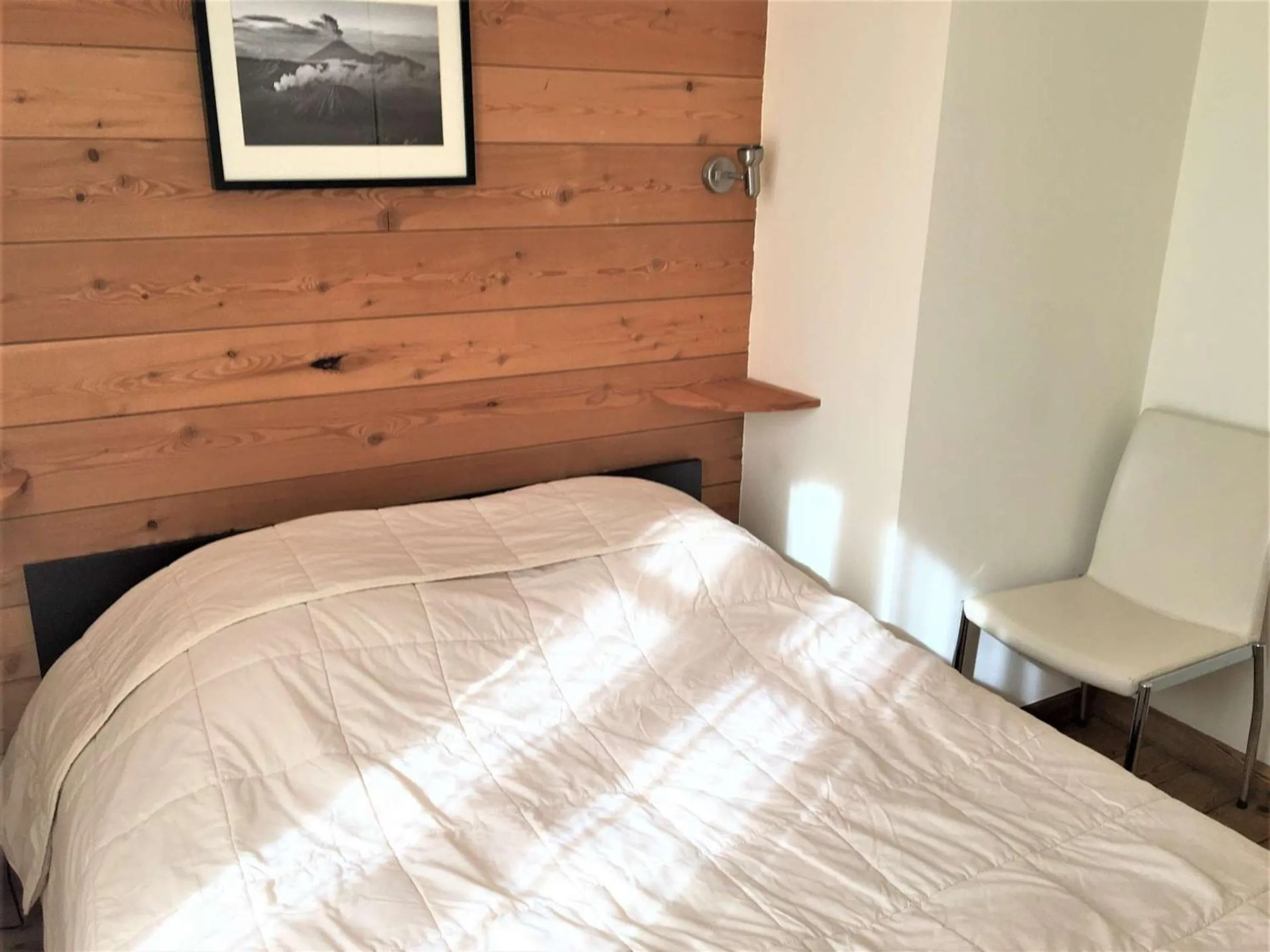 Appartement rénové 3 pièces, proche gare et remontées mécaniques - FR-1-330C-84
