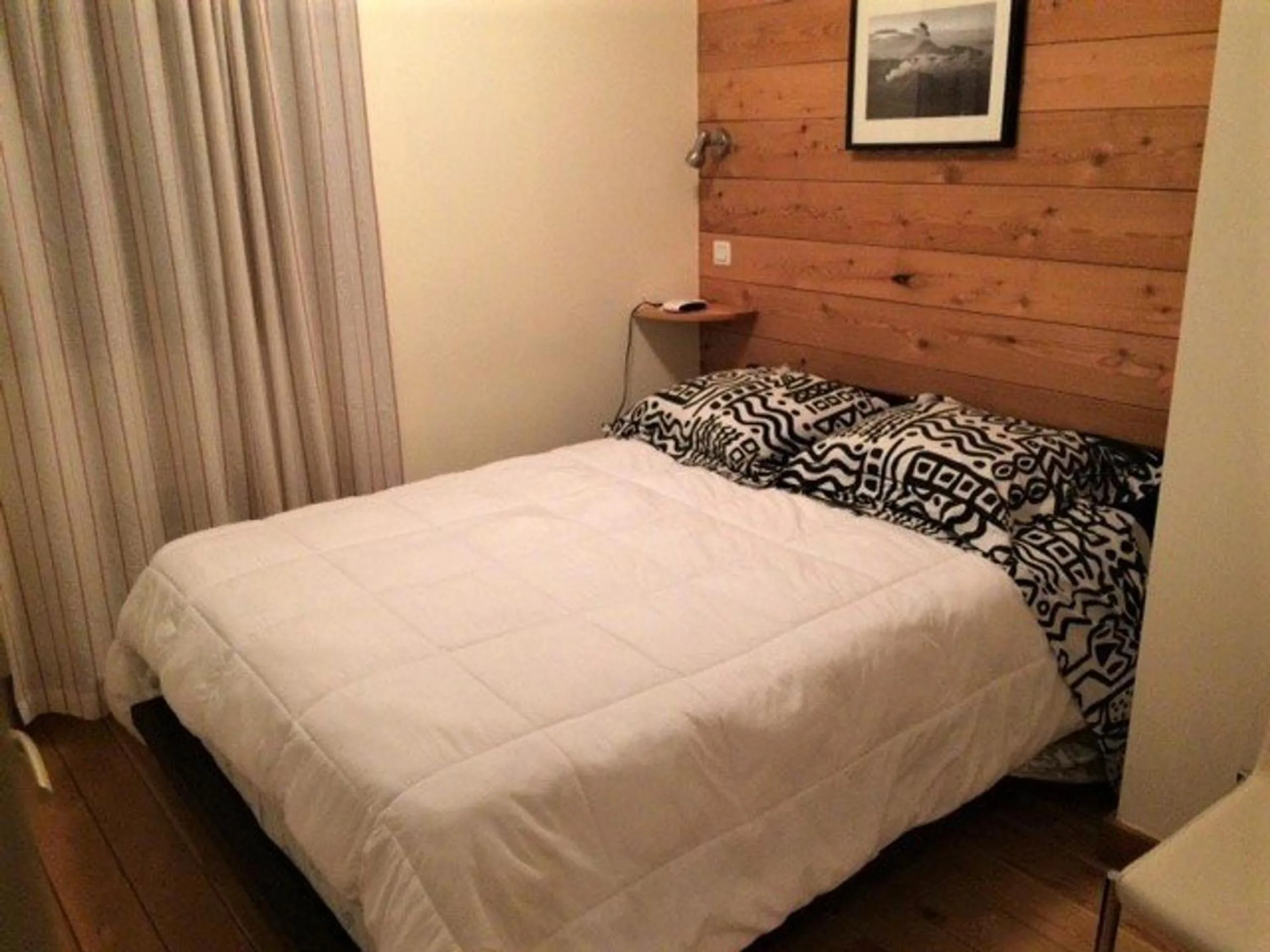 Appartement rénové 3 pièces, proche gare et remontées mécaniques - FR-1-330C-84