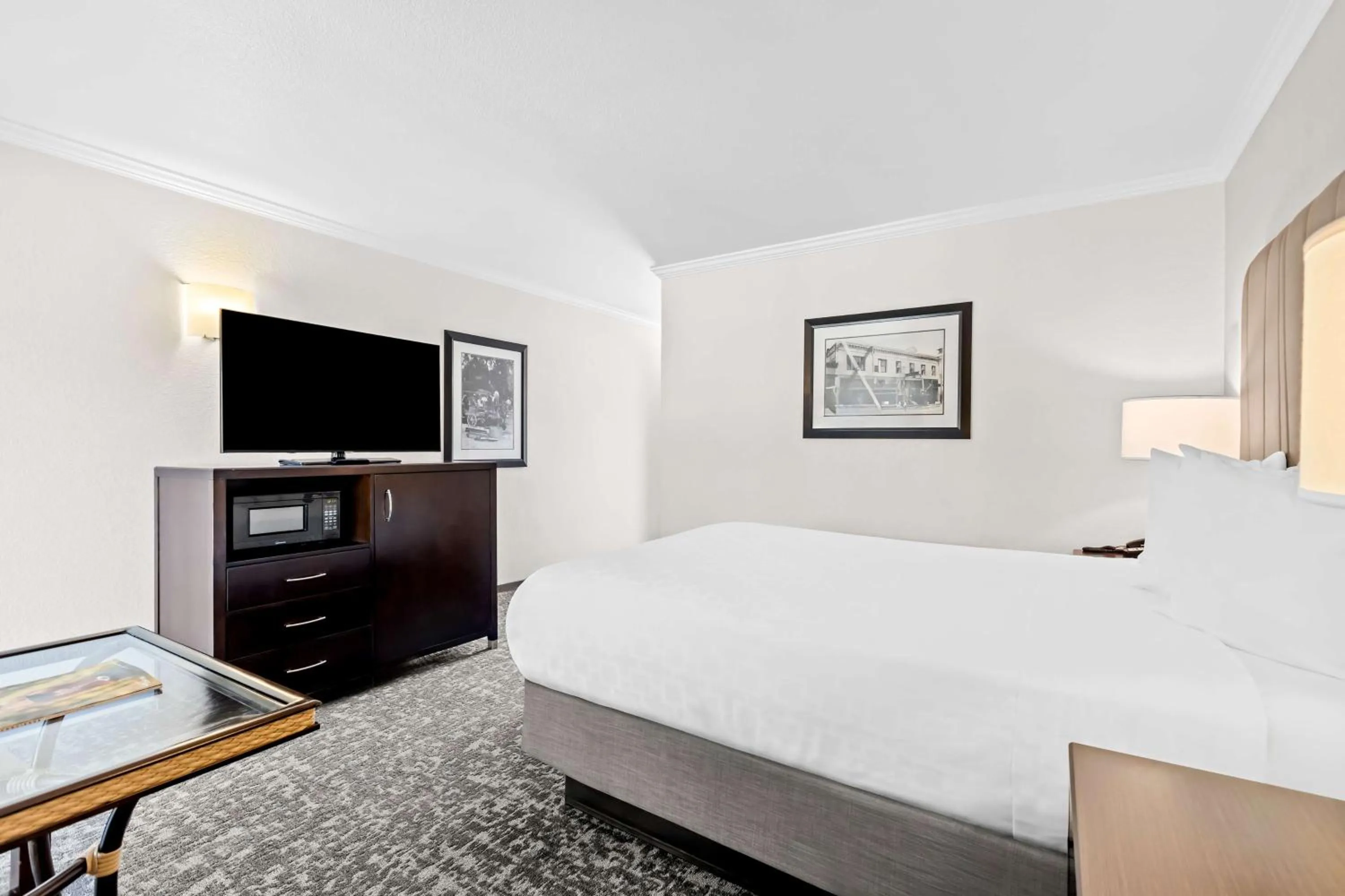 Bedroom, Bed in Best Western Garden Inn