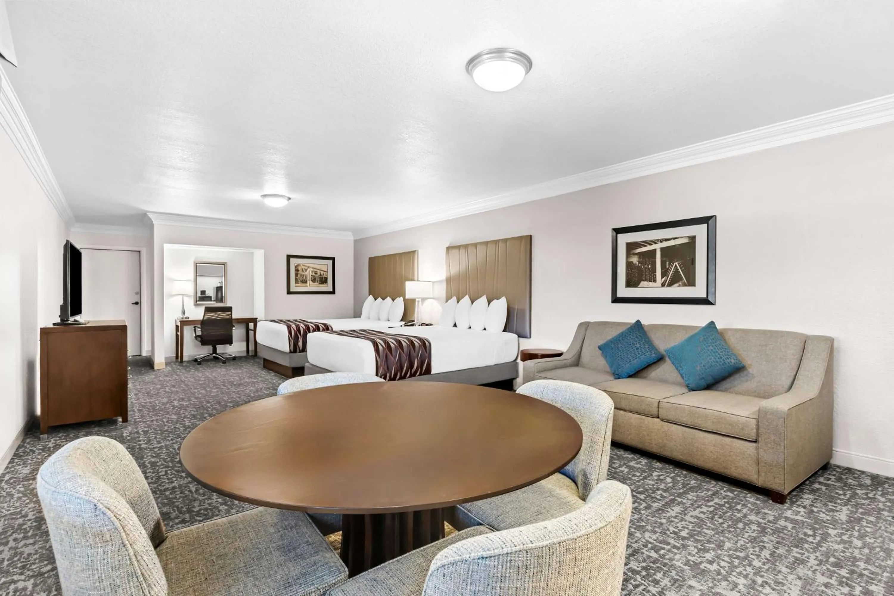 Bedroom in Best Western Garden Inn