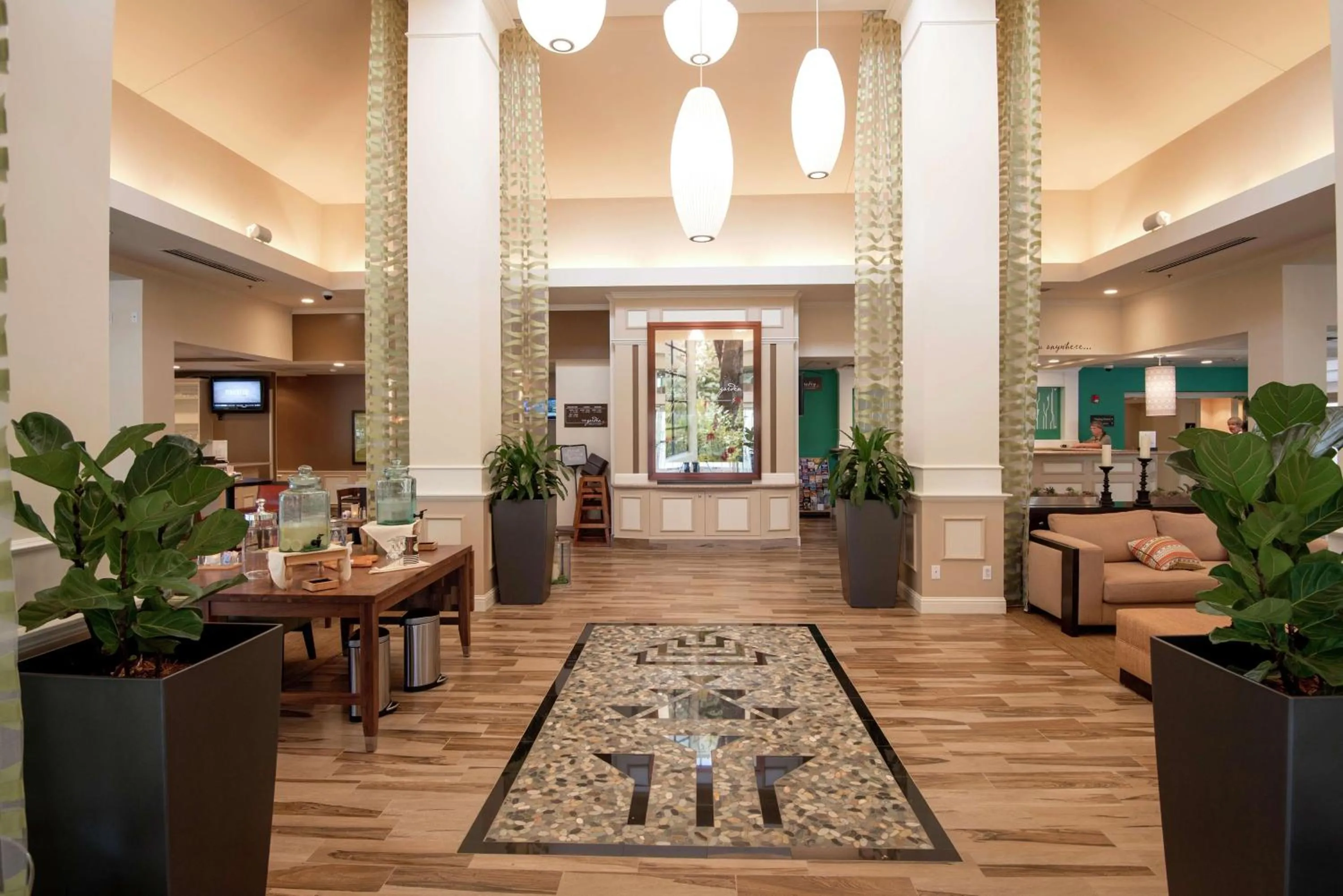 Lobby or reception in Hilton Garden Inn Redding