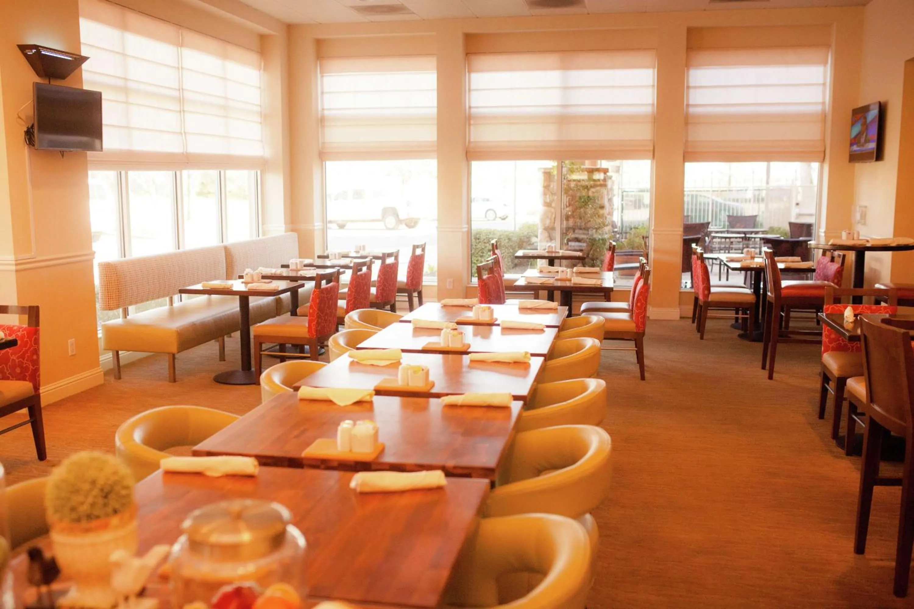 Restaurant/places to eat in Hilton Garden Inn Redding