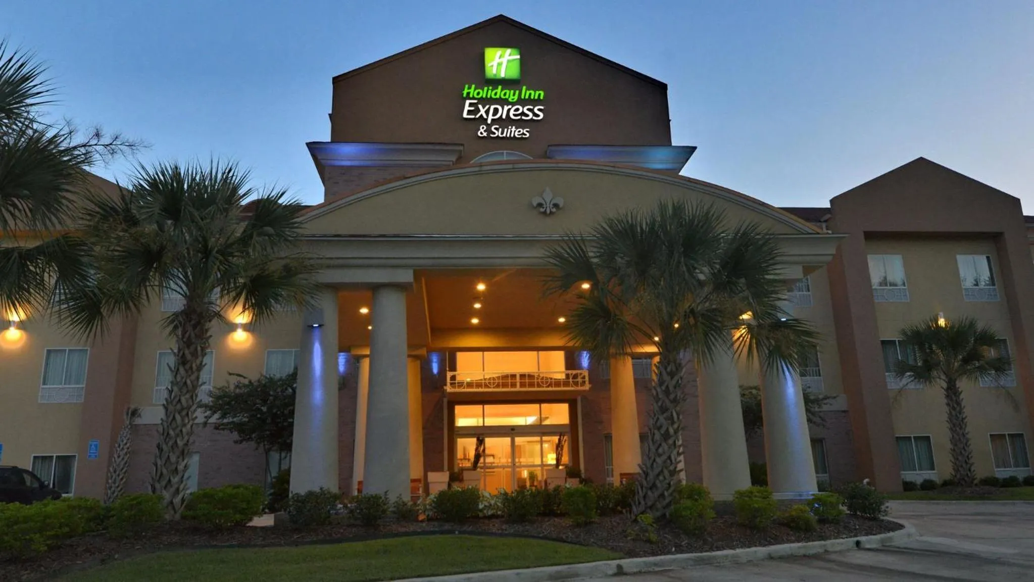 Property building in Holiday Inn Express Baton Rouge North by IHG