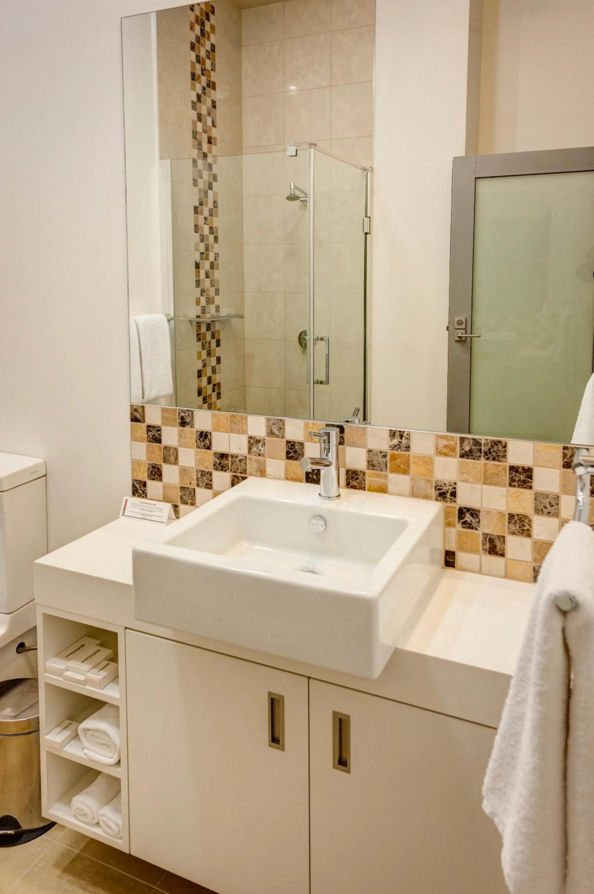 Bathroom in Mantra Charles Hotel