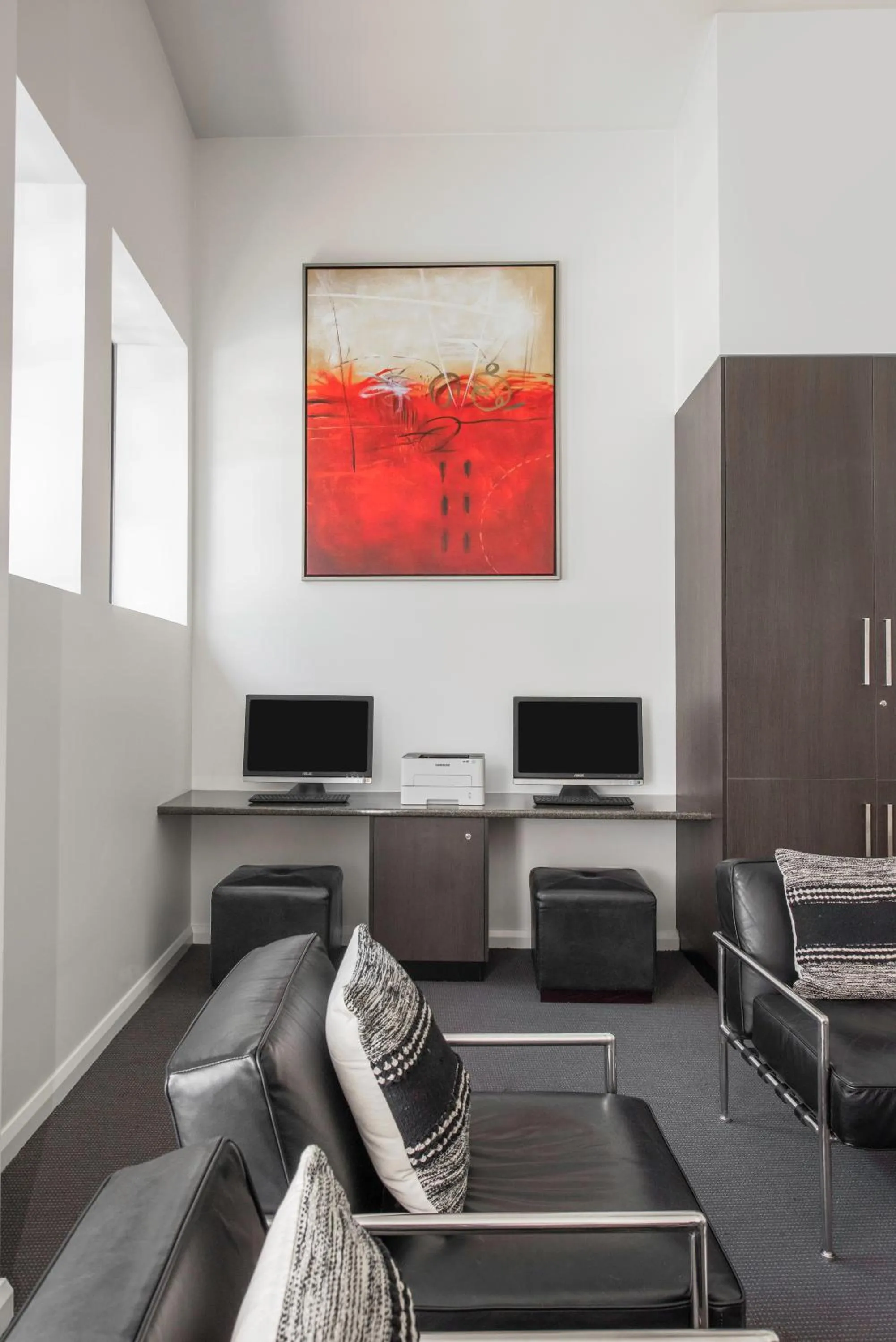 Business facilities in Mantra Collins Hotel