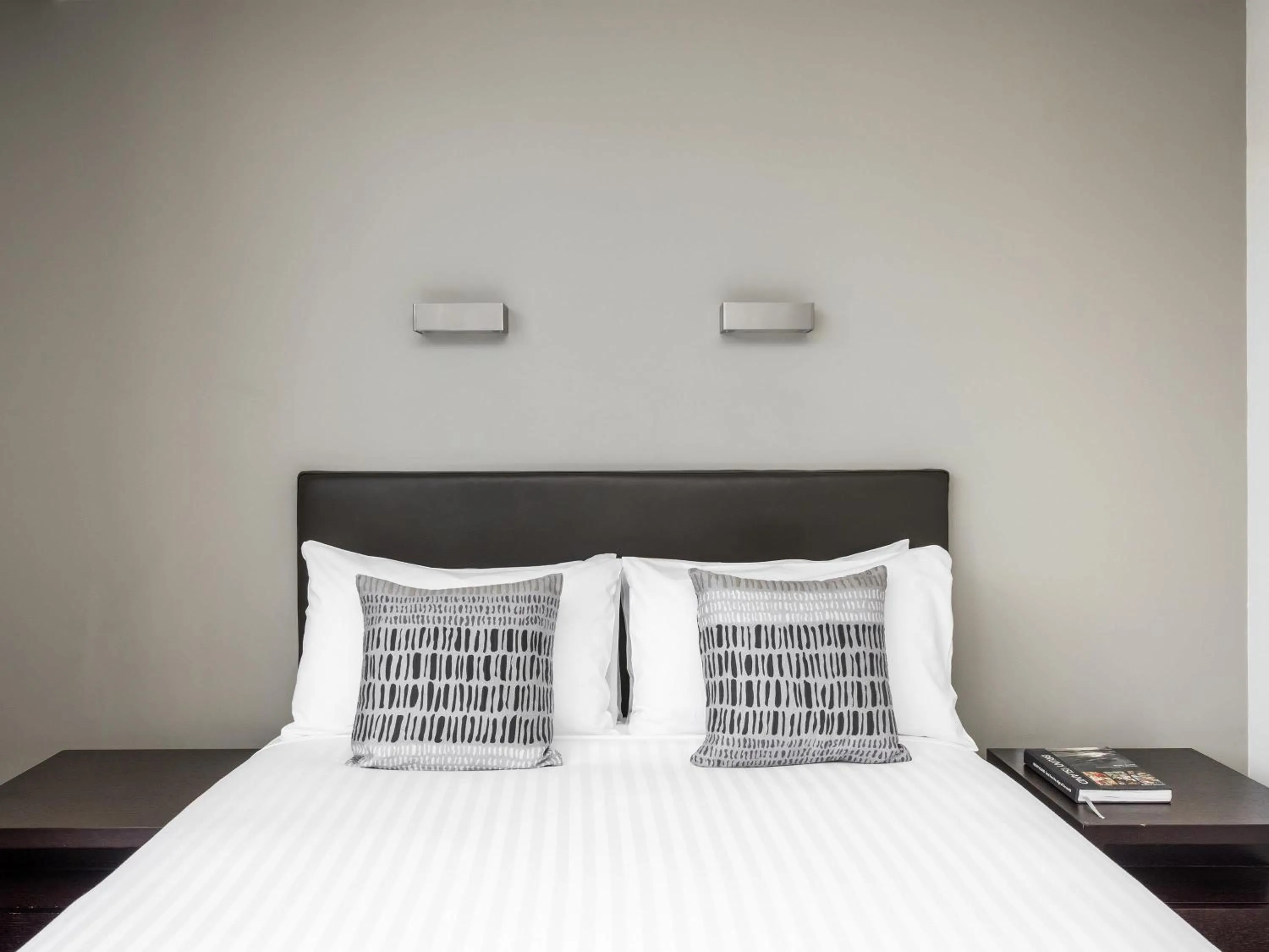 Bedroom, Bed in Mantra Collins Hotel