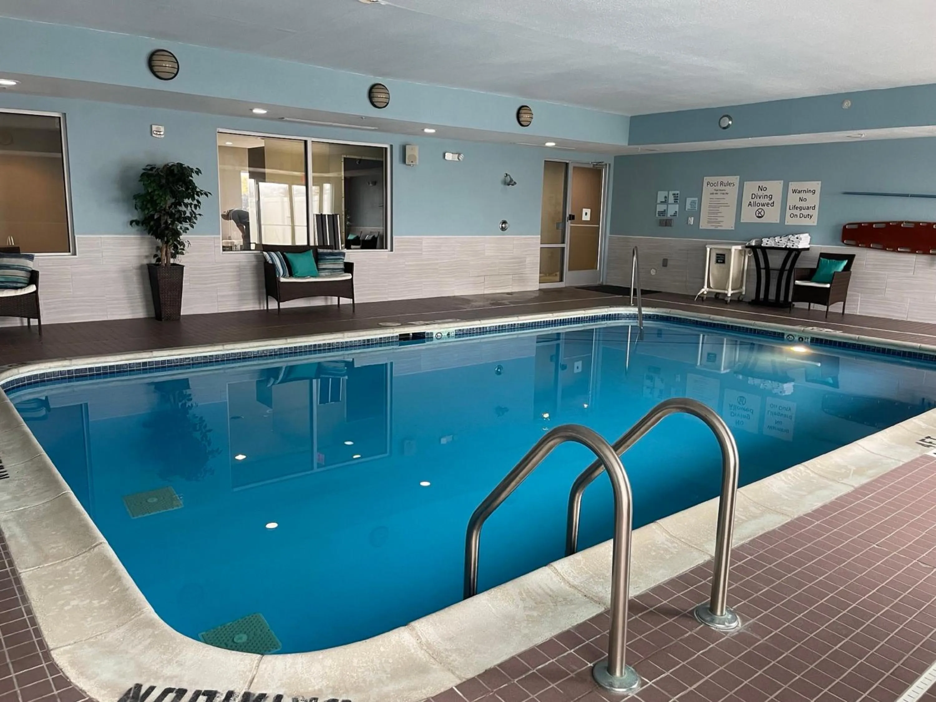 Swimming pool in Holiday Inn Express Lapeer by IHG