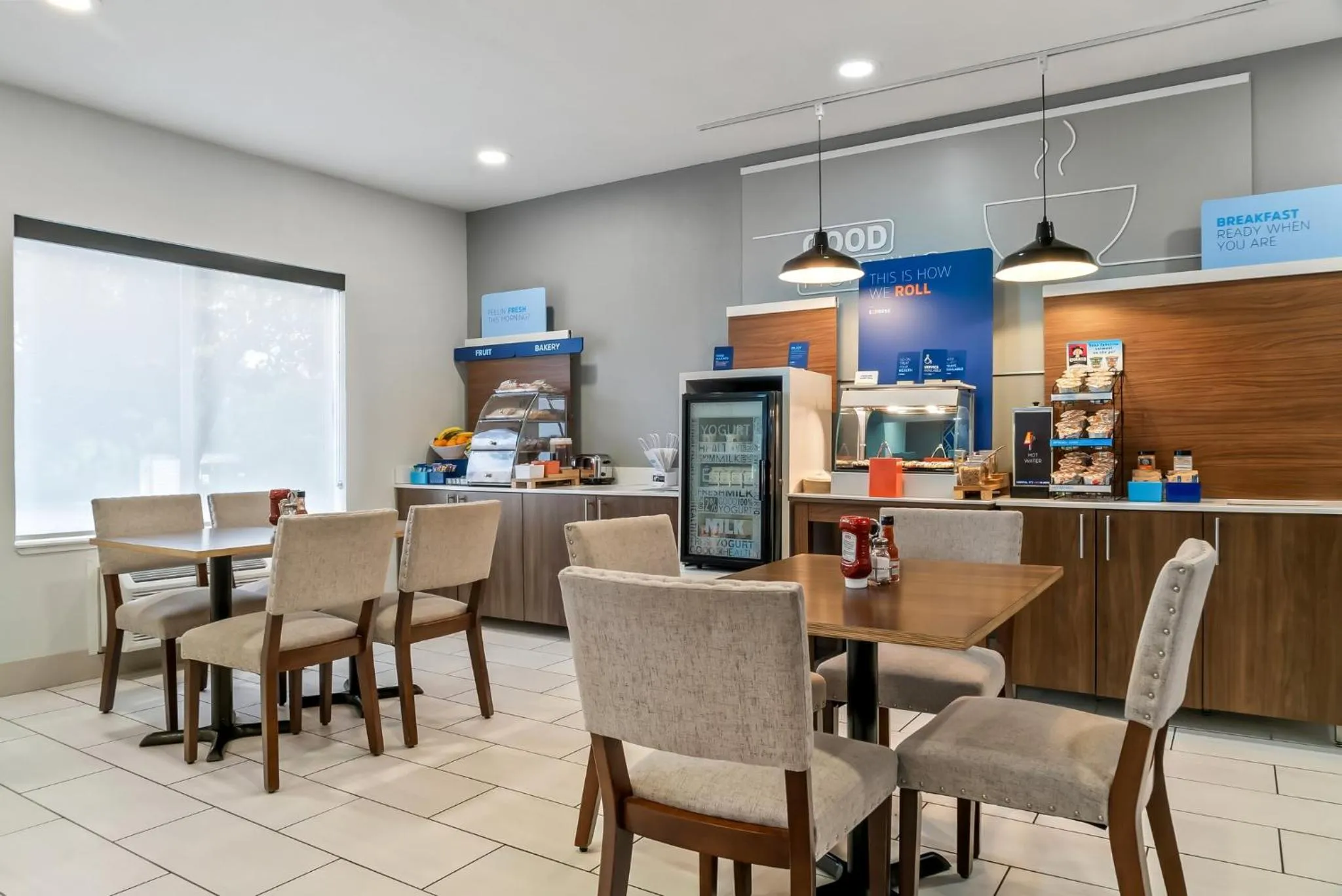 Breakfast in Holiday Inn Express Lapeer by IHG