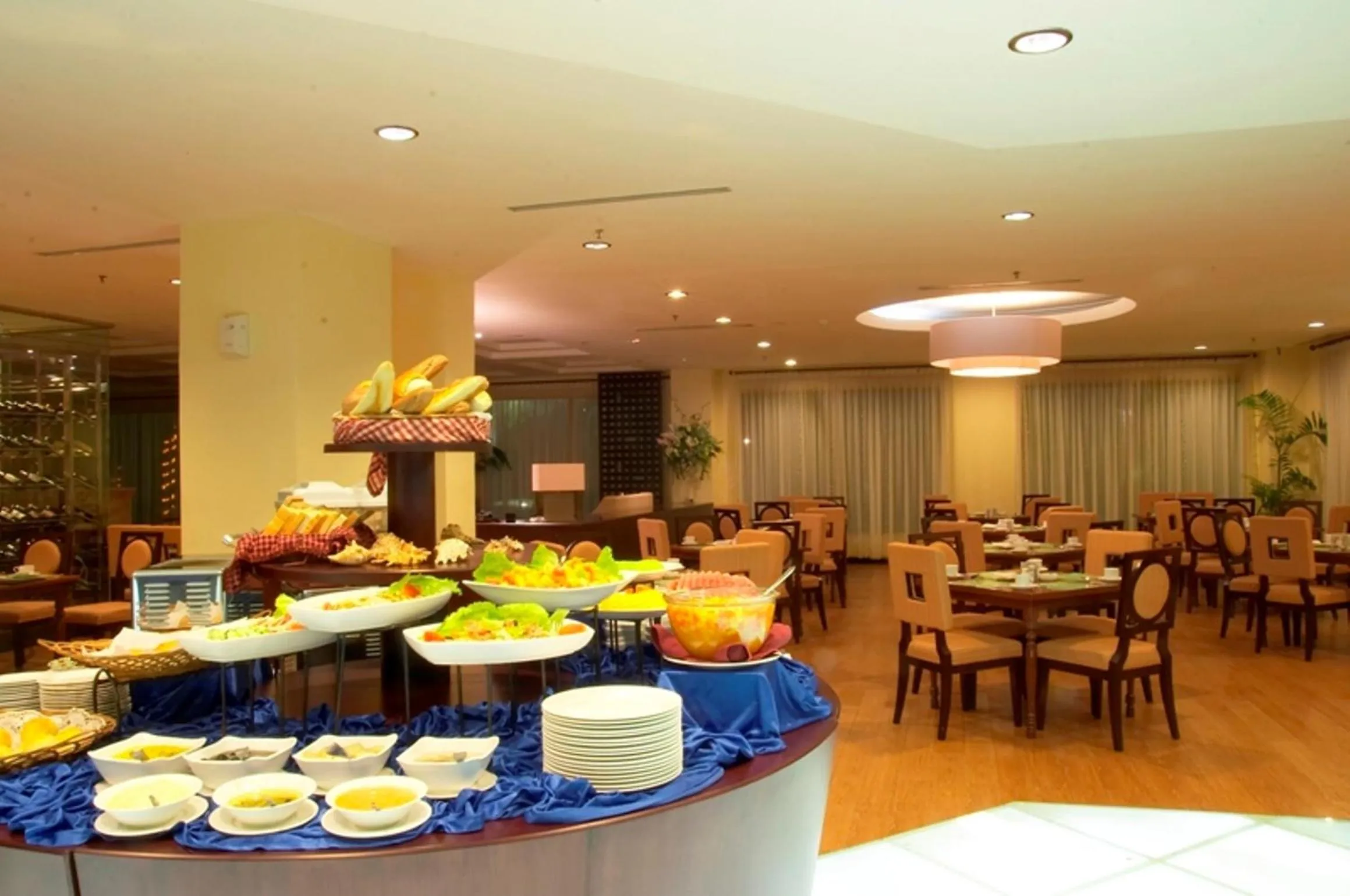 Restaurant/places to eat in Hotel Gran Puri Manado
