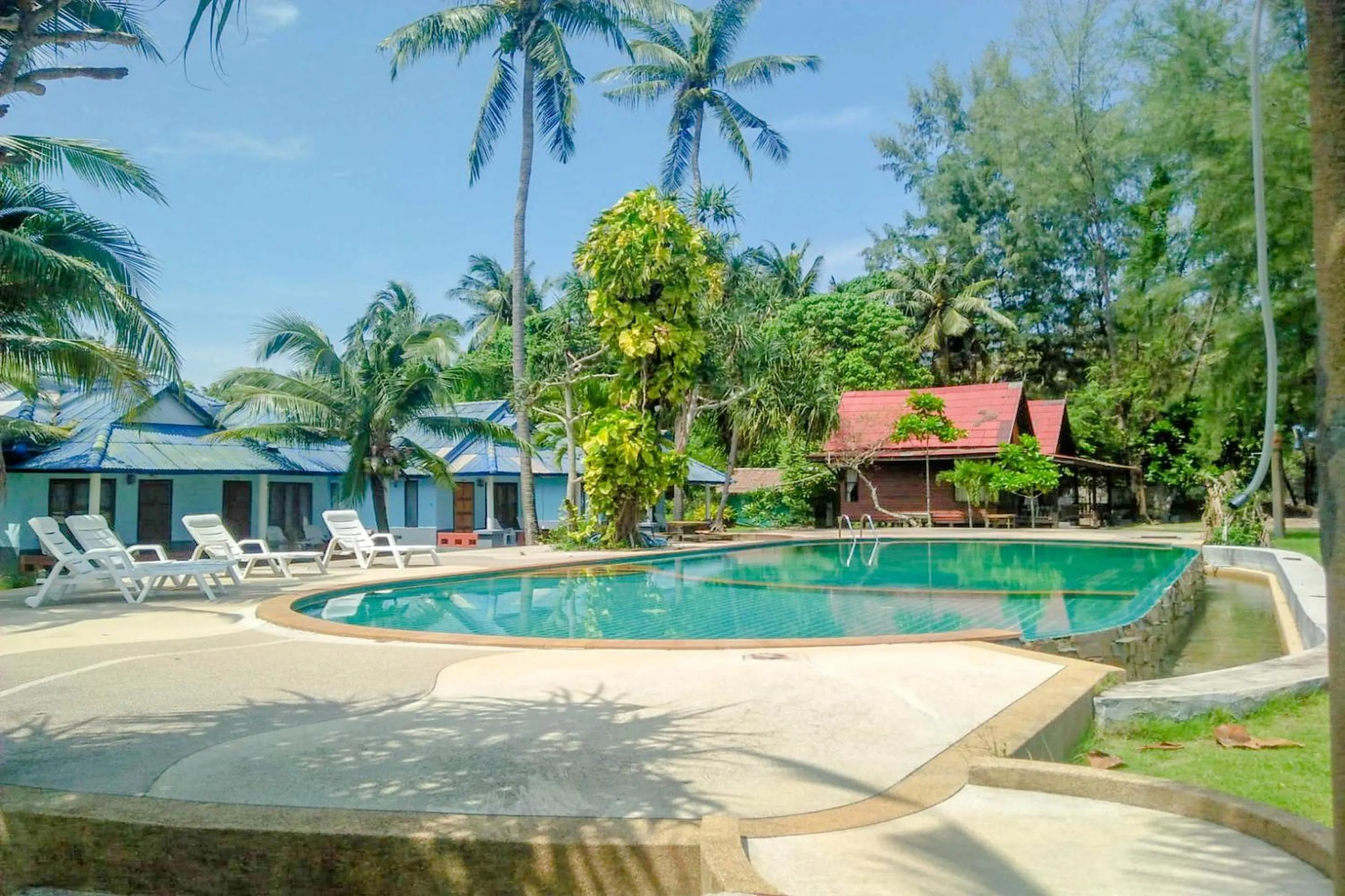 Swimming pool in Salatan Resort