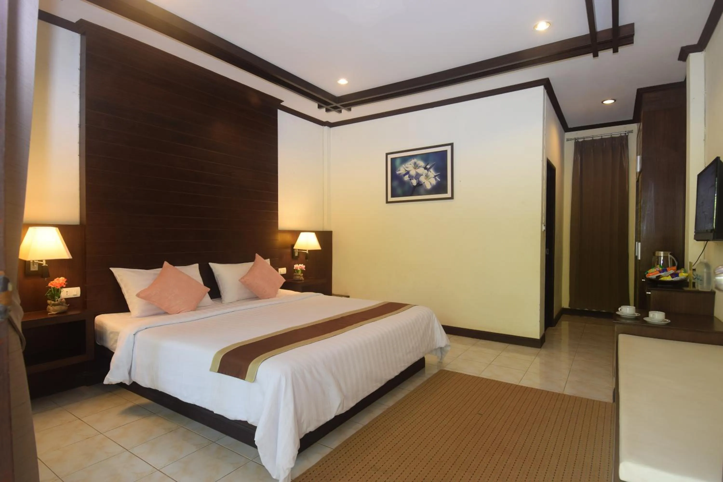 Bed in Clean Beach Resort