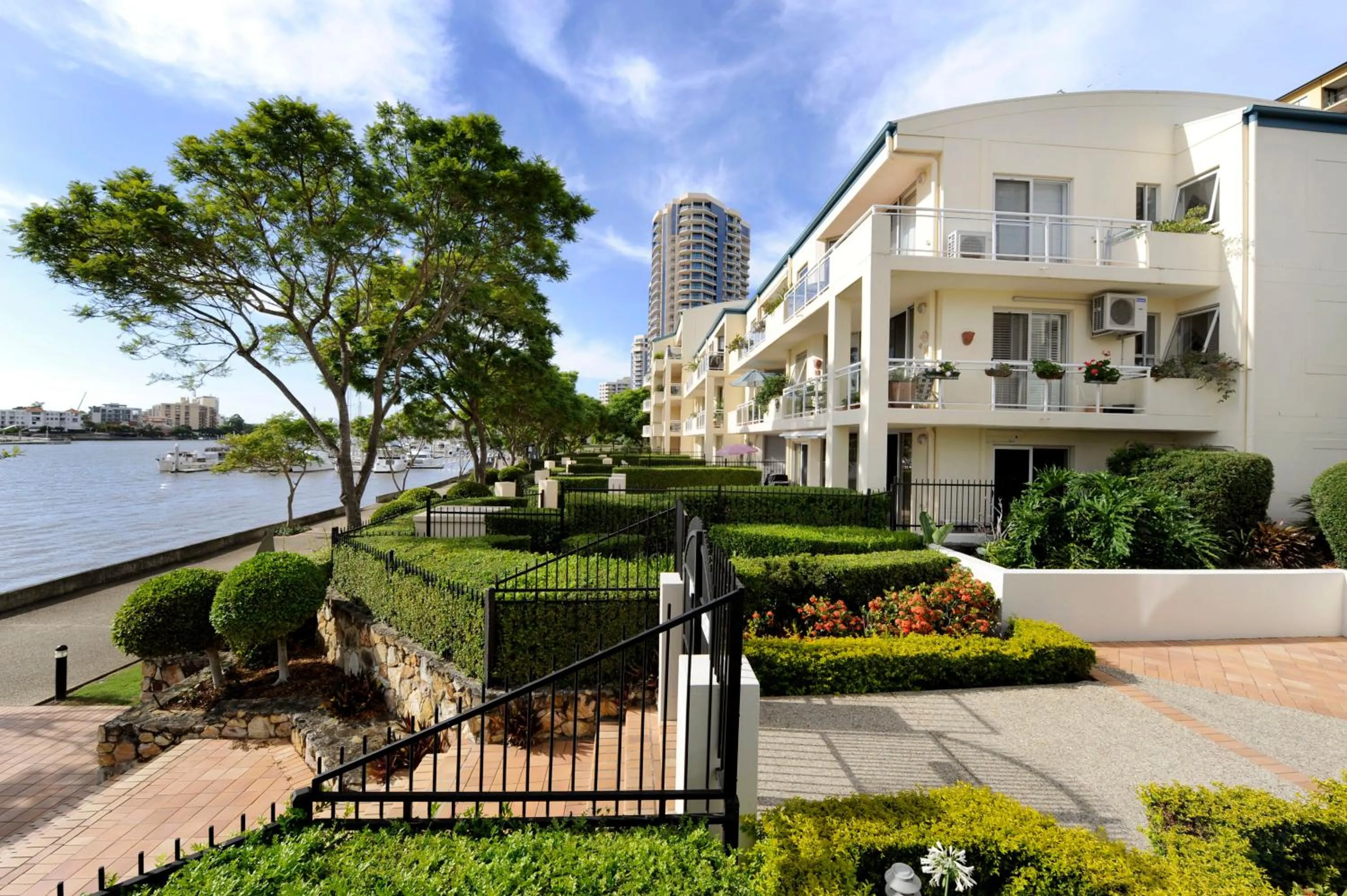 Facade/entrance in Bridgewater Terraces