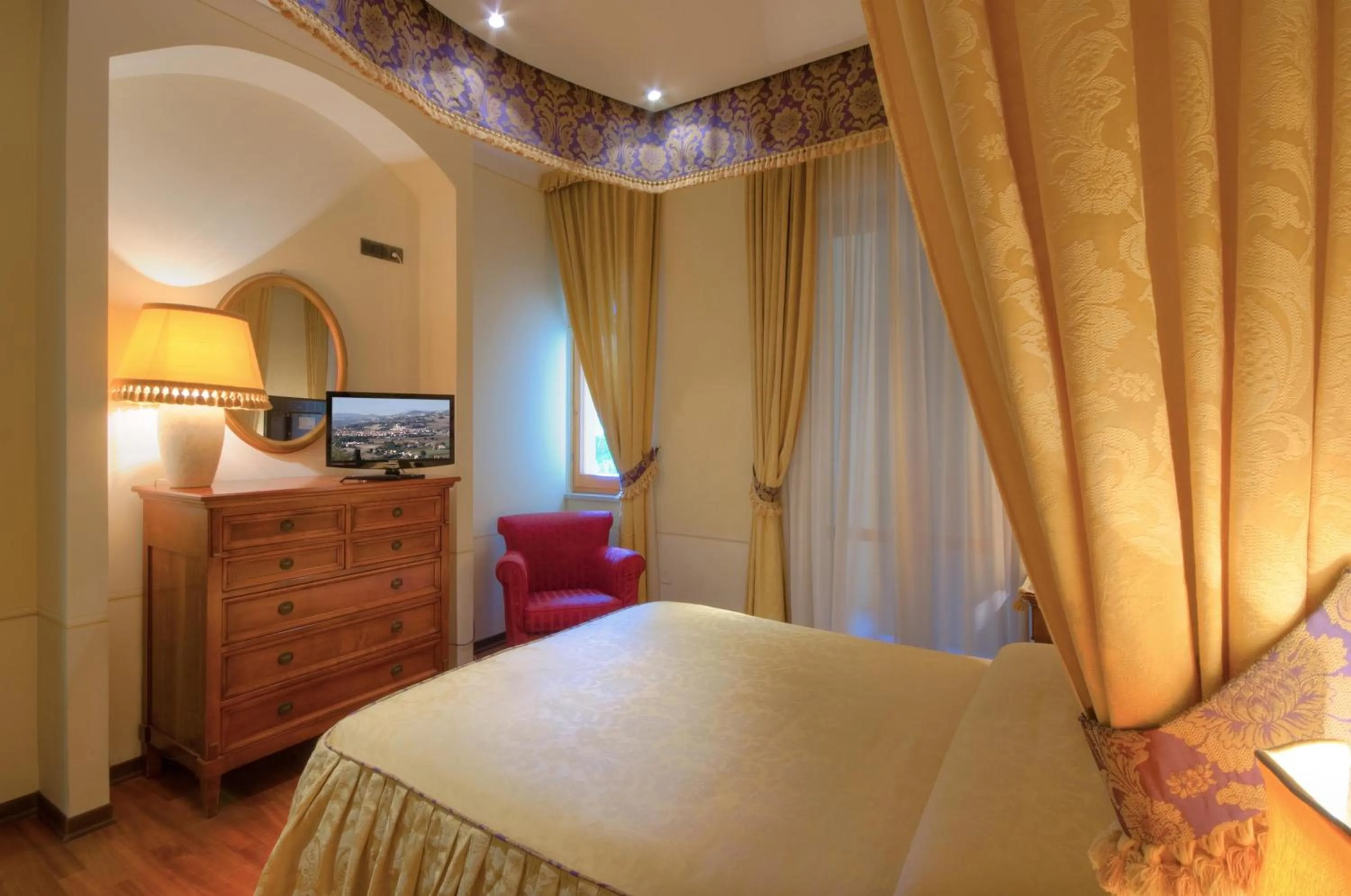Bedroom, Bed in Hotel Giardino