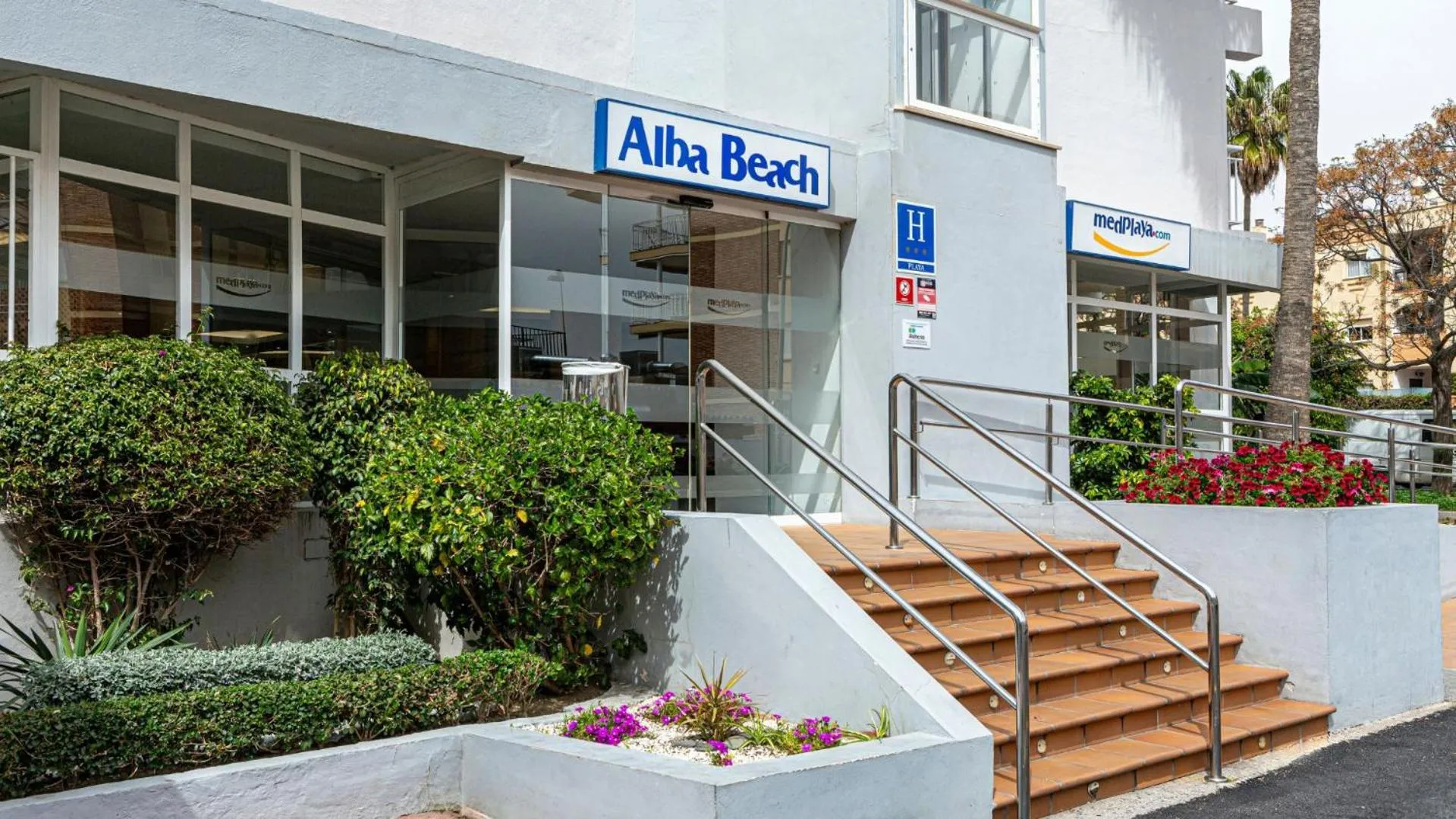 Property building in MedPlaya Hotel Alba Beach