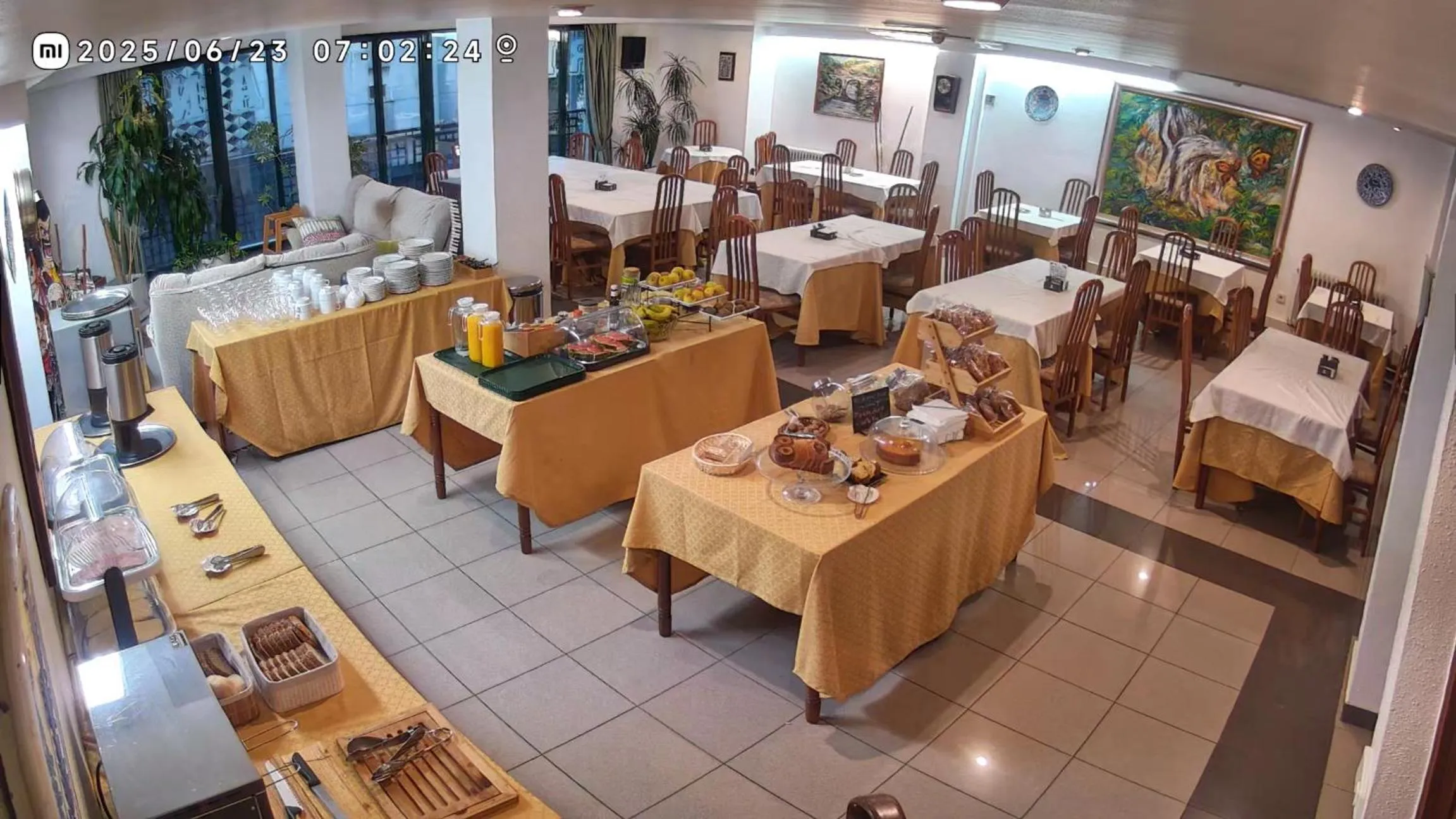 Continental breakfast in Hotel Madrid