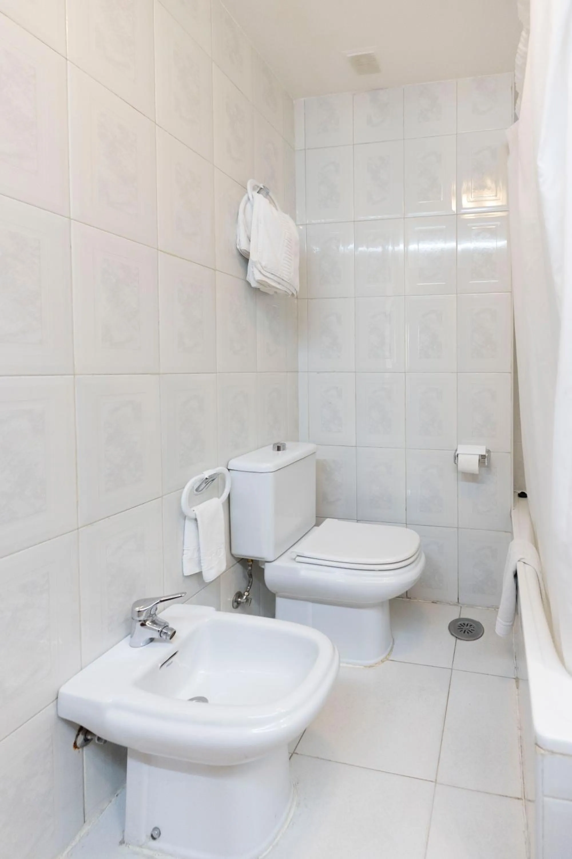 Bathroom in Hotel Madrid