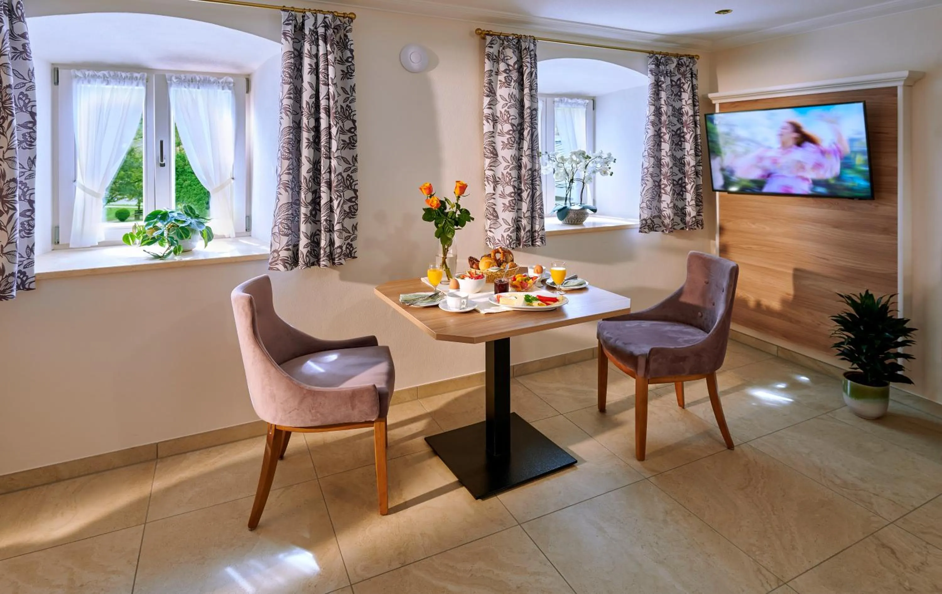 Dining area in Ferienwohnungen im Bonnschloessl
