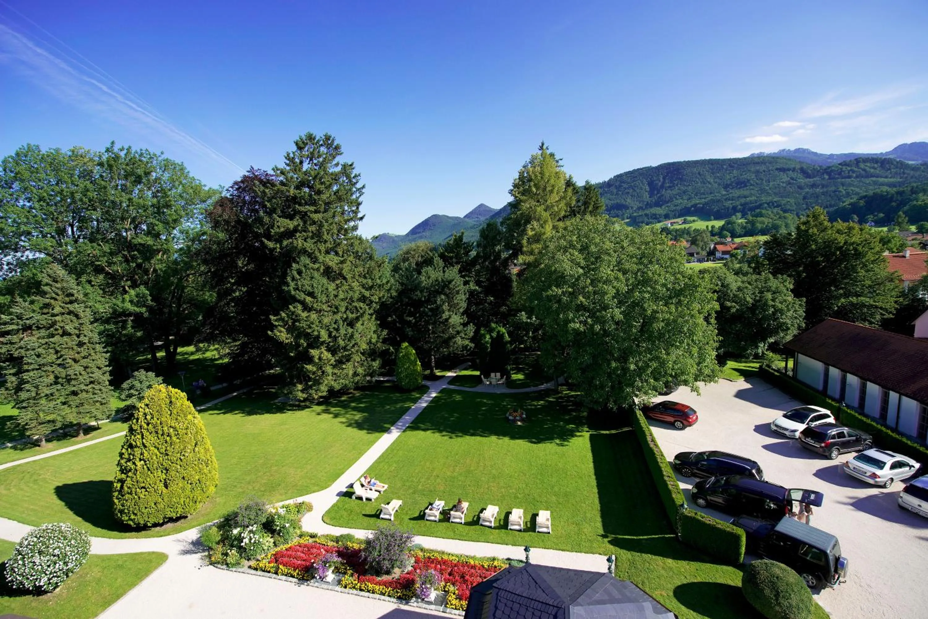 Garden view in Ferienwohnungen im Bonnschloessl