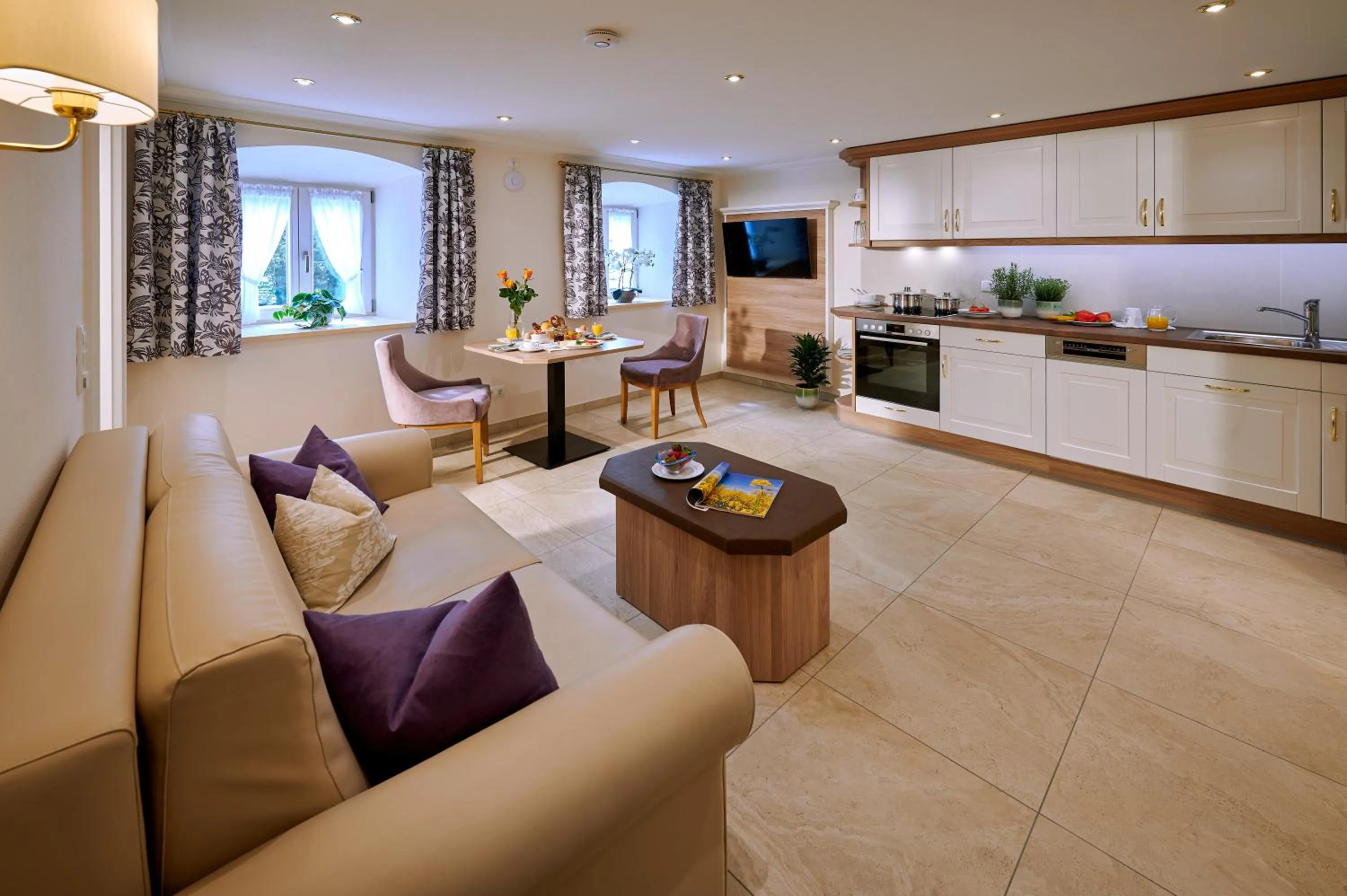 Kitchen or kitchenette in Ferienwohnungen im Bonnschloessl