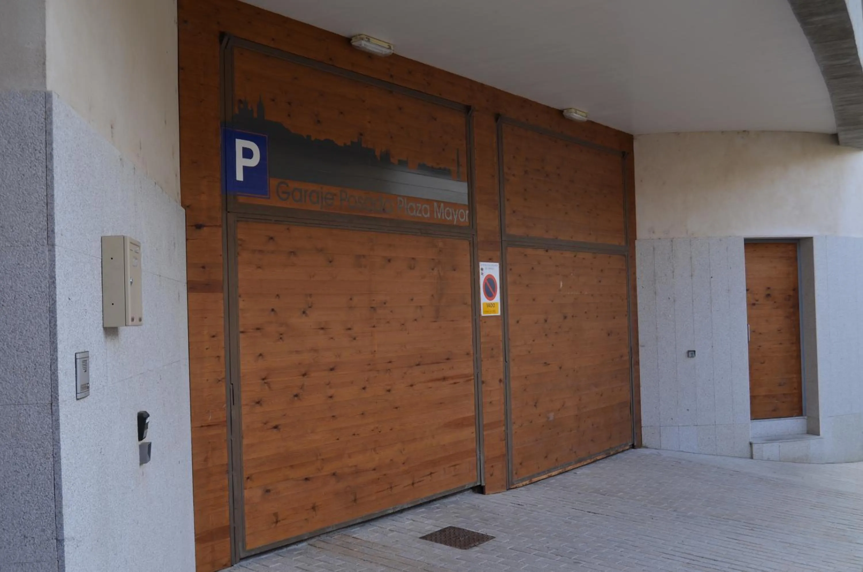 Facade/entrance in Plaza Mayor