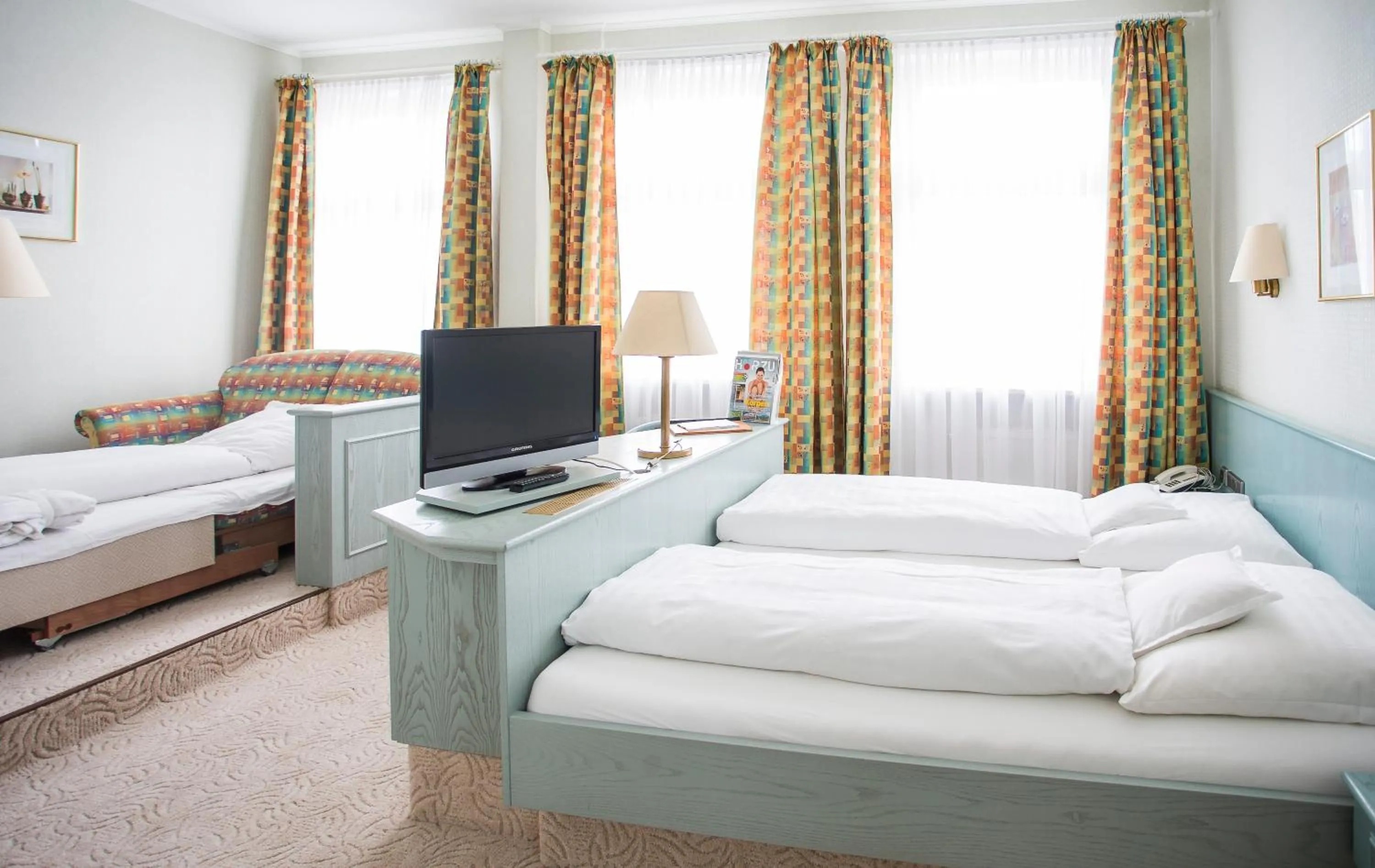 Day, Bed in Nordseehotel Freese