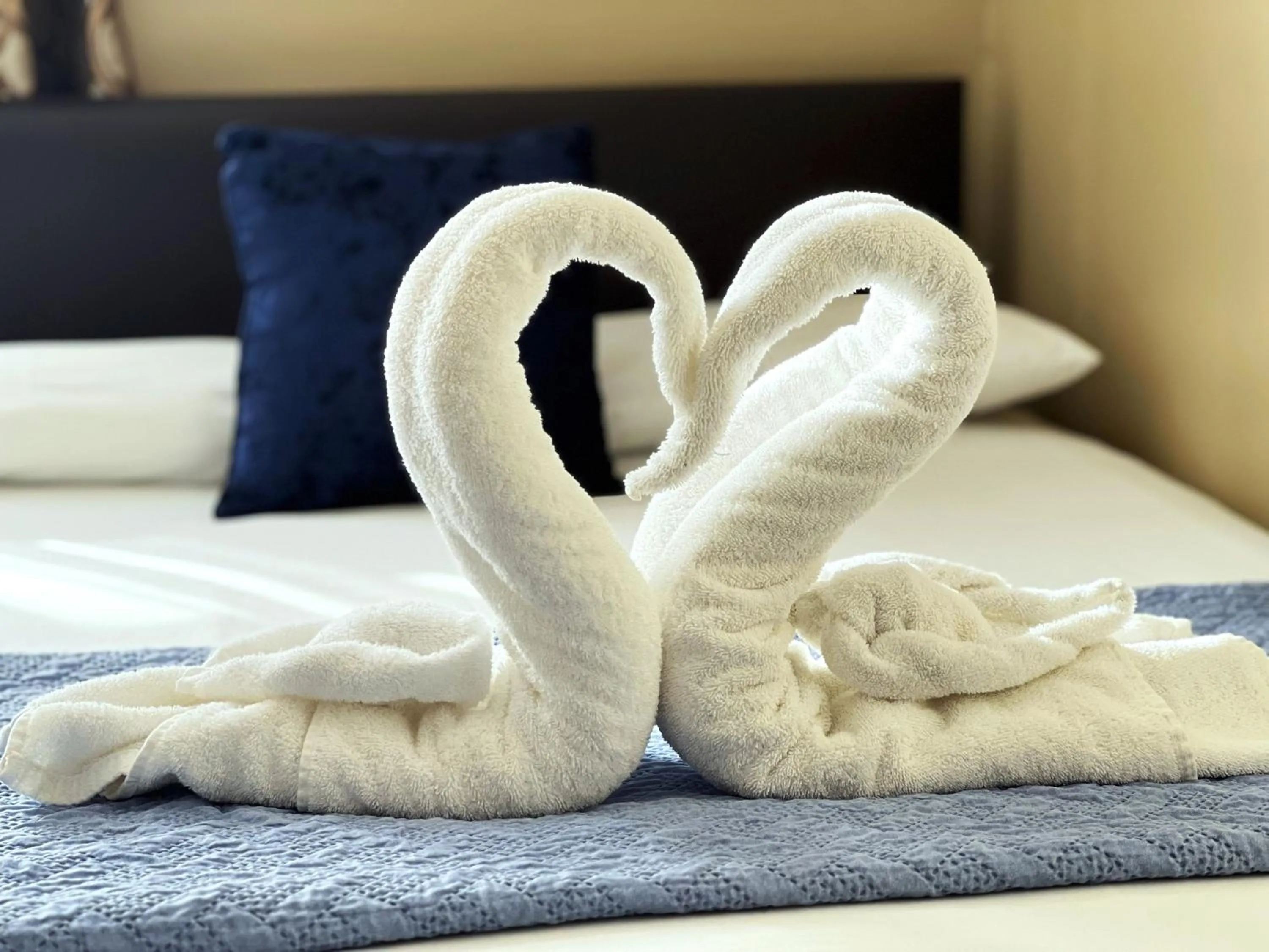 Bed in The Commongate Hotels