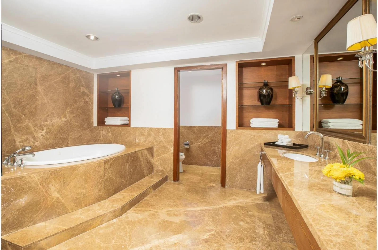 Bathroom in Aryaduta Medan