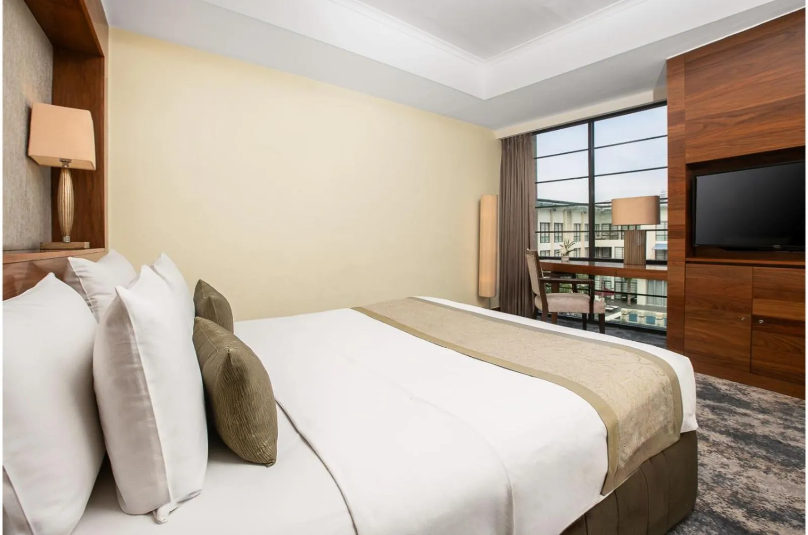 Bed in Aryaduta Medan