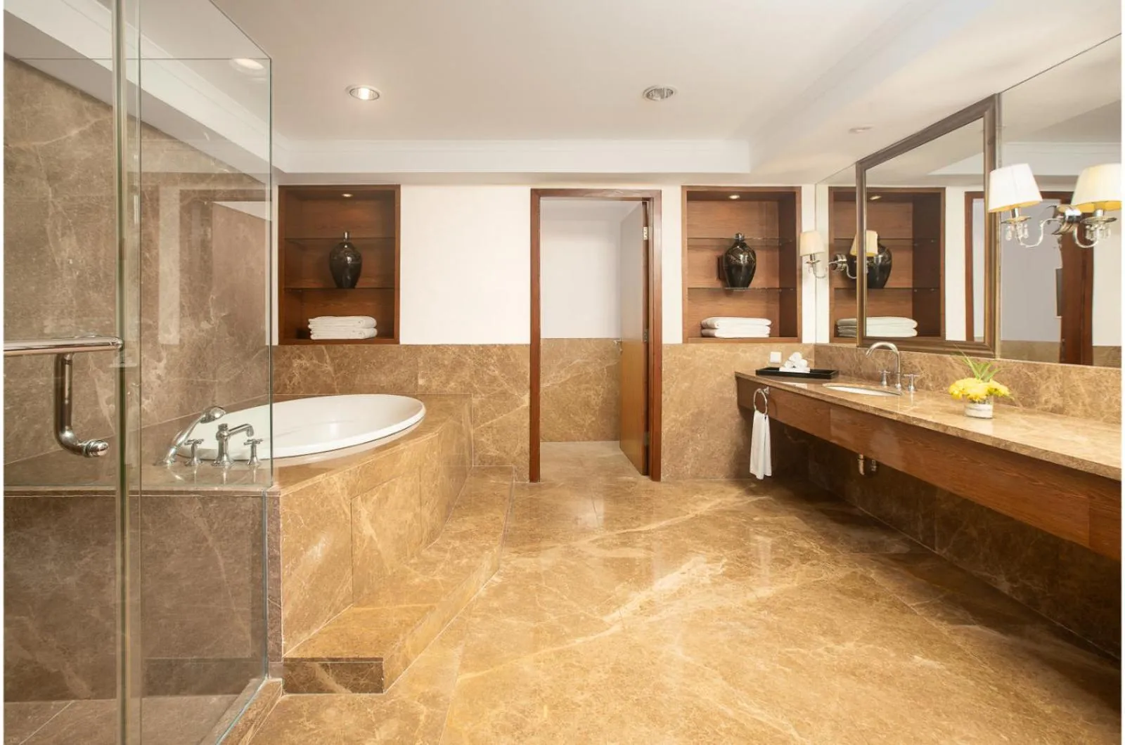 Shower in Aryaduta Medan